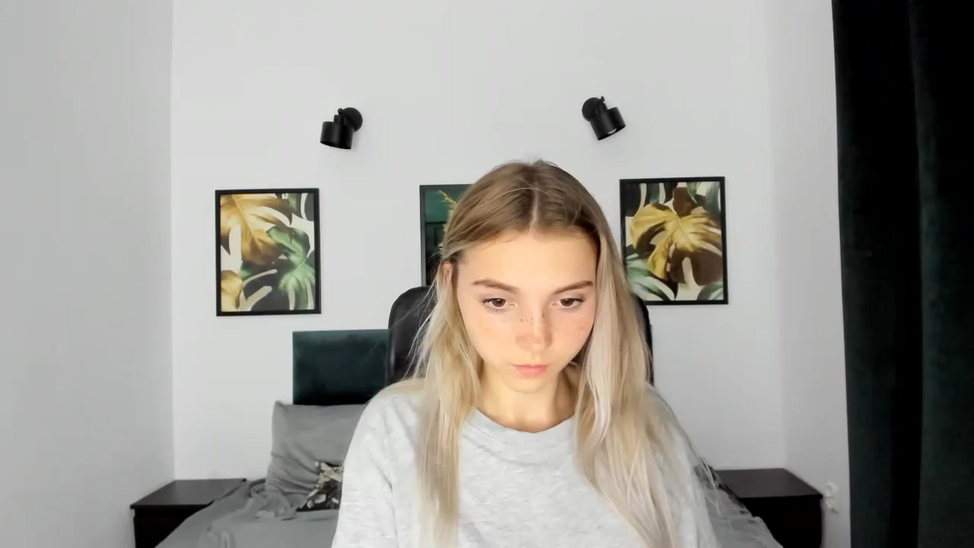 Gallery image thumbnail from Daisyy's myfreecams stream on, 08/24/2024, 18:53 image 1 of 20