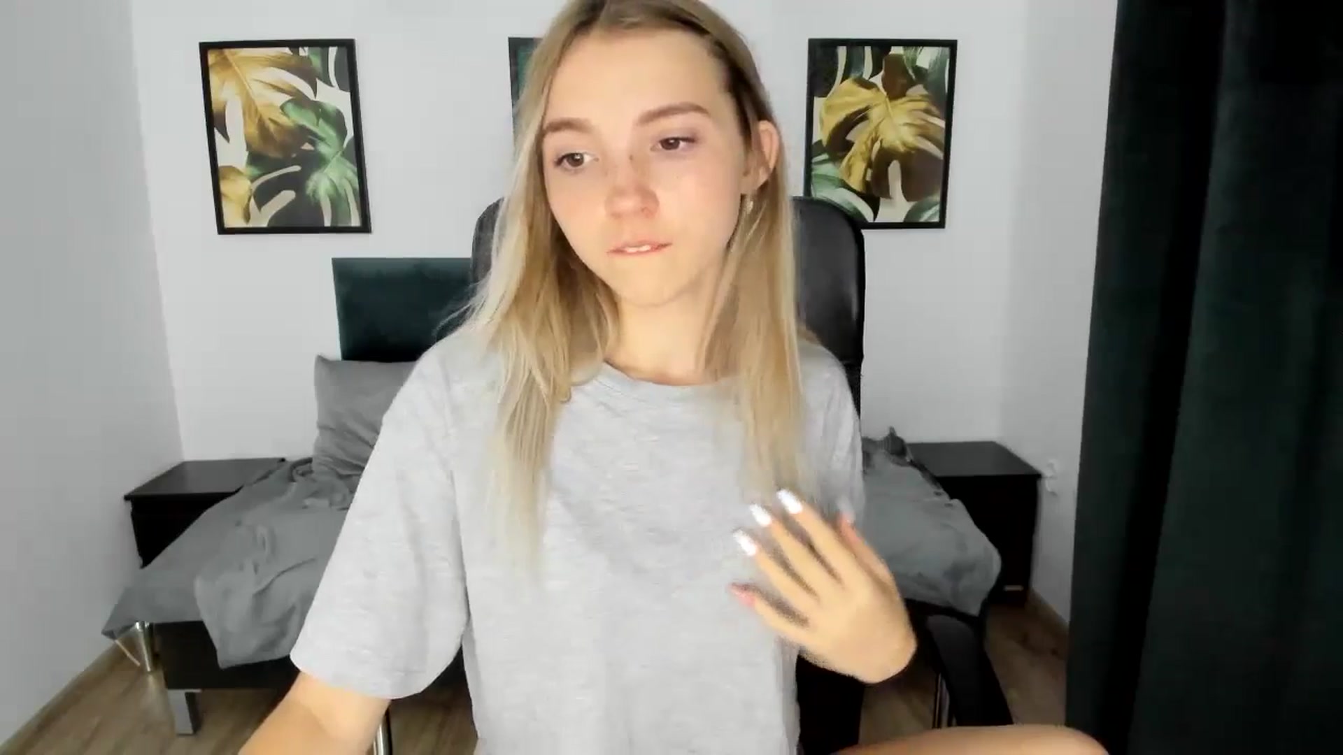 Gallery image thumbnail from Daisyy's myfreecams stream on, 08/24/2024, 18:53 image 17 of 20