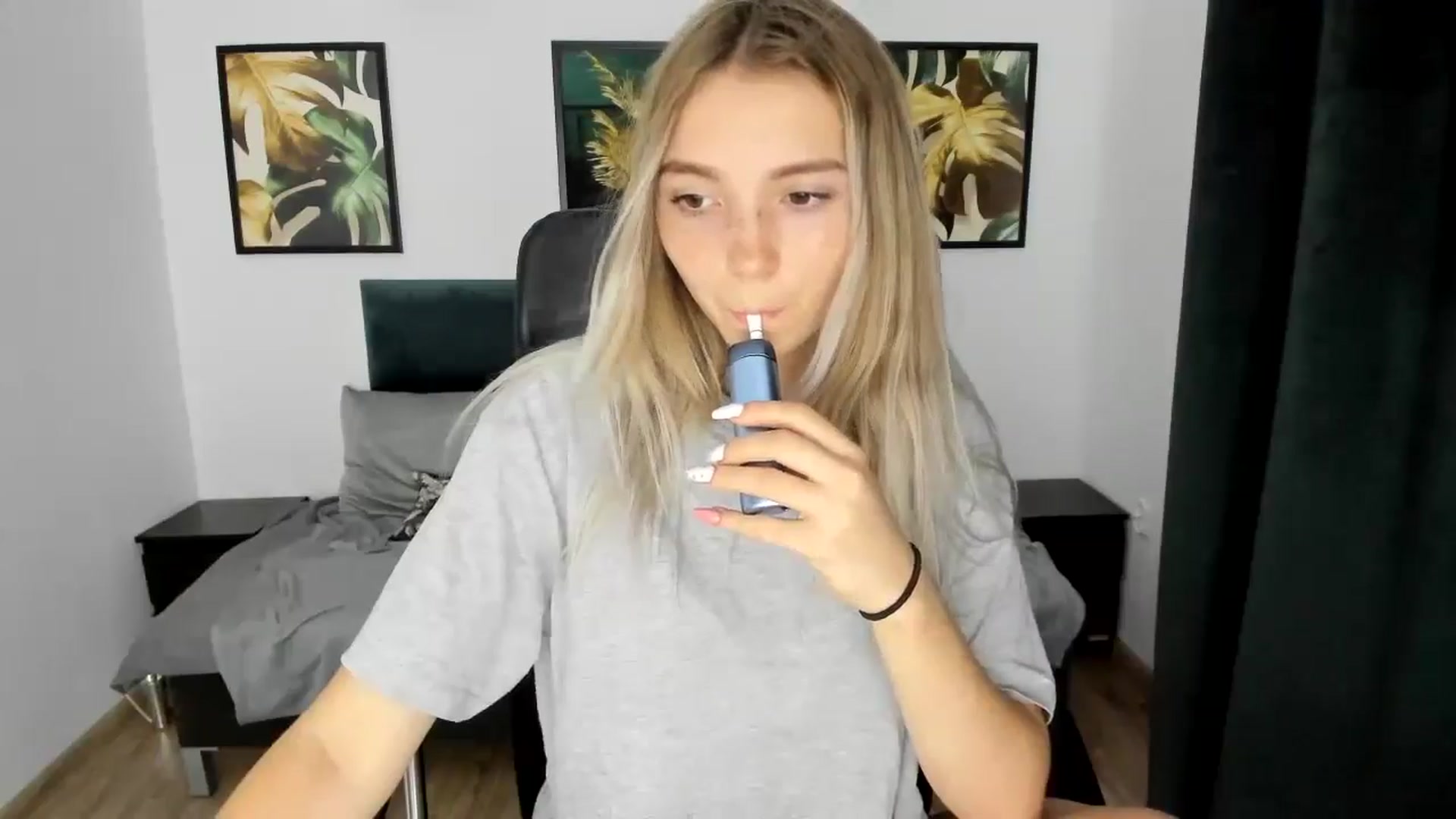 Gallery image thumbnail from Daisyy's myfreecams stream on, 08/24/2024, 18:53 image 14 of 20