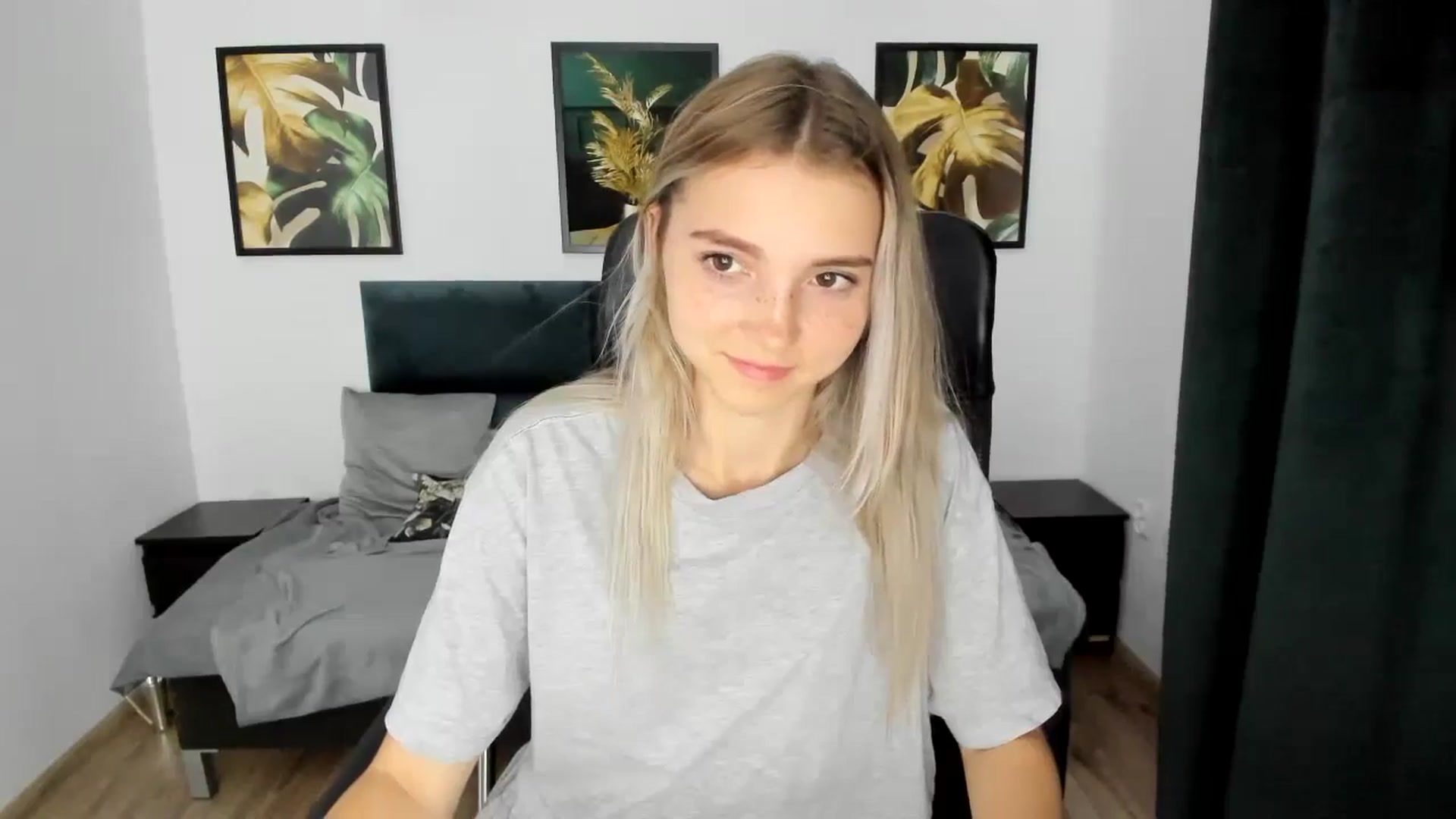 Gallery image thumbnail from Daisyy's myfreecams stream on, 08/24/2024, 18:53 image 4 of 20