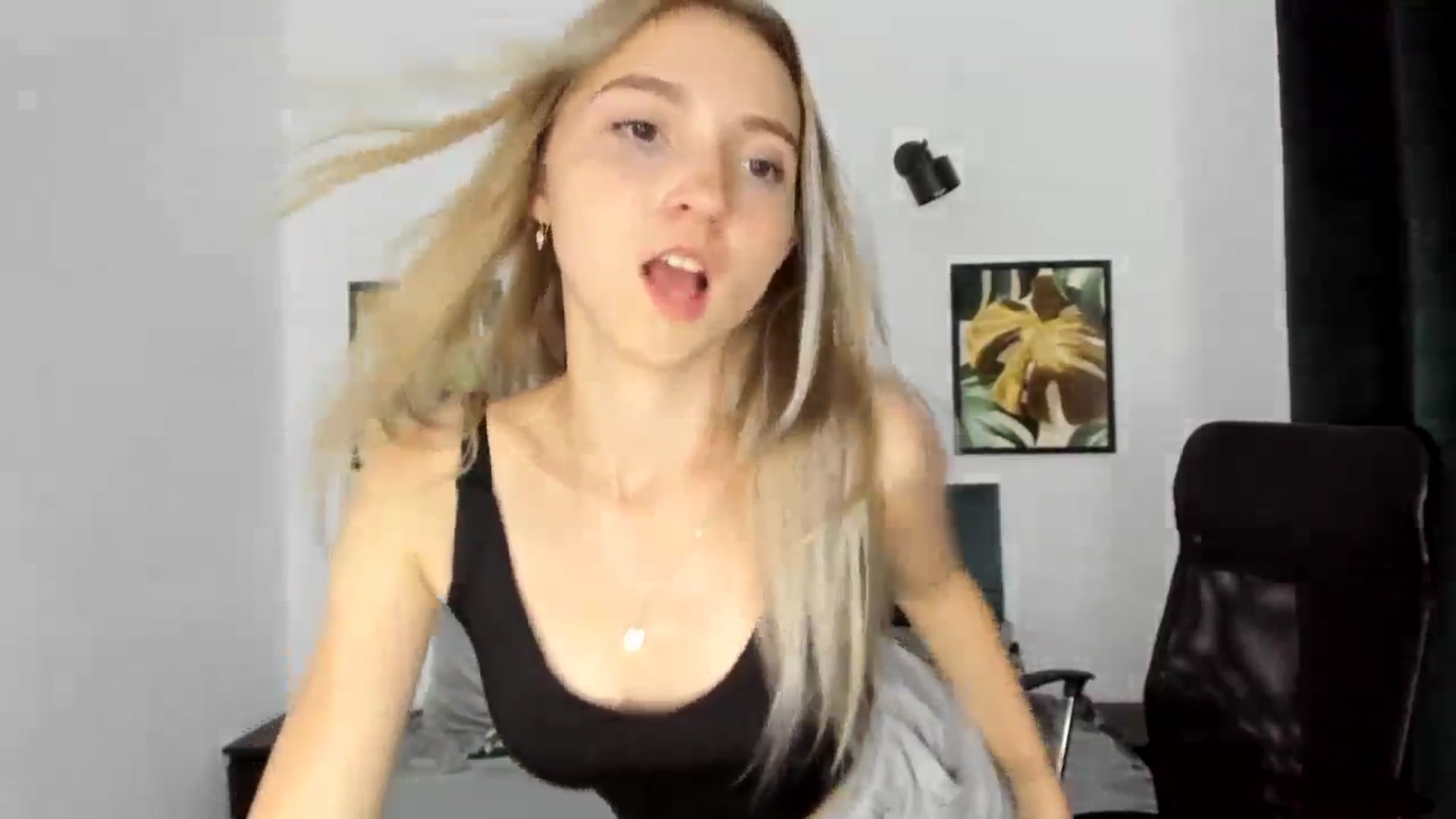 Gallery image thumbnail from Daisyy's myfreecams stream on, 08/24/2024, 20:07 image 15 of 20