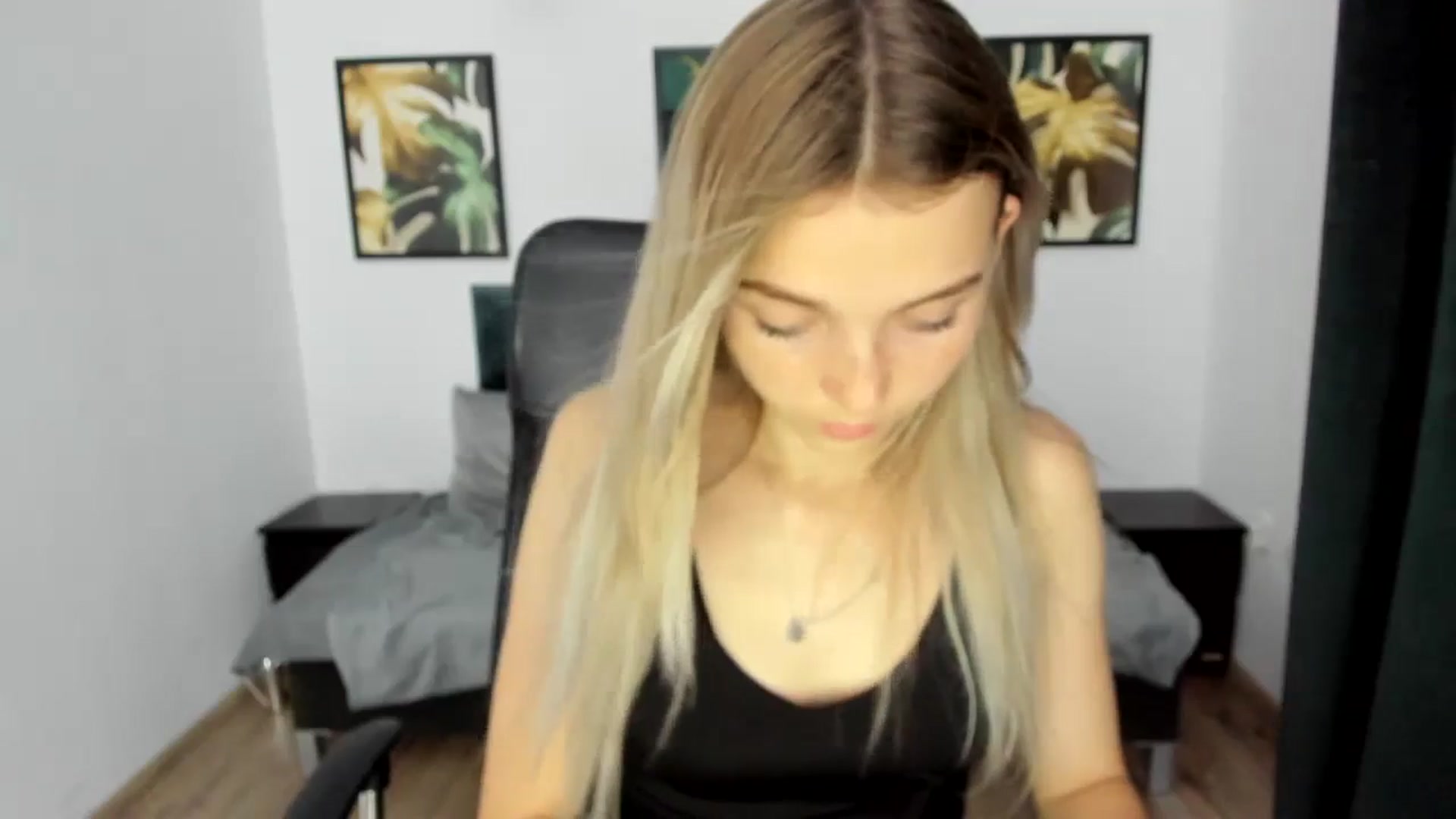 Gallery image thumbnail from Daisyy's myfreecams stream on, 08/24/2024, 20:07 image 7 of 20