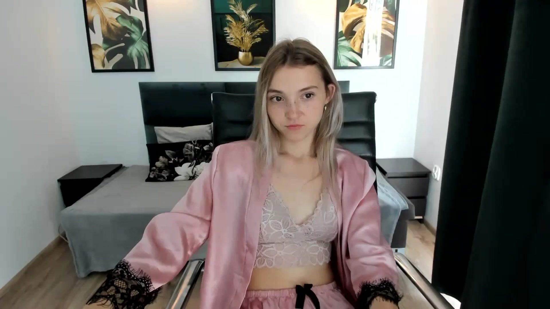 Gallery image thumbnail from Daisyy's myfreecams stream on, 08/26/2024, 14:35 image 20 of 20