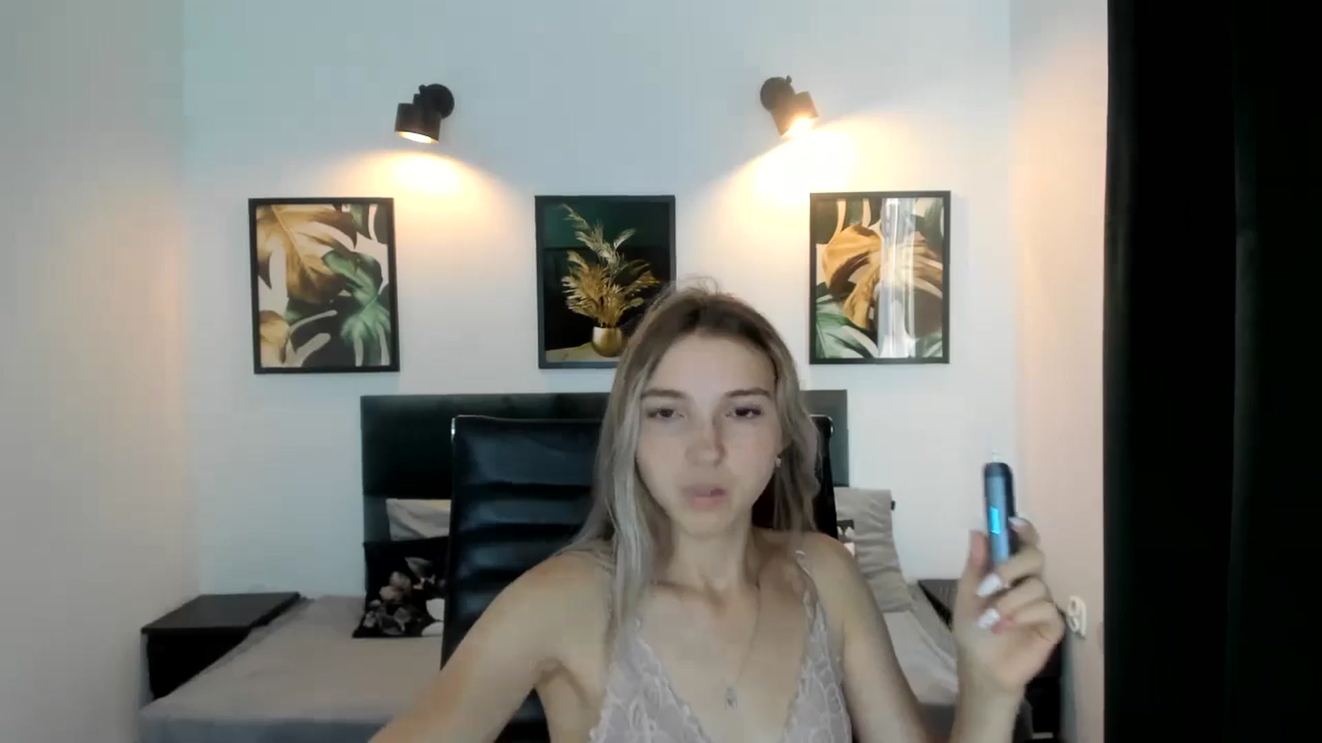Gallery image thumbnail from Daisyy's myfreecams stream on, 08/26/2024, 17:03 image 8 of 20
