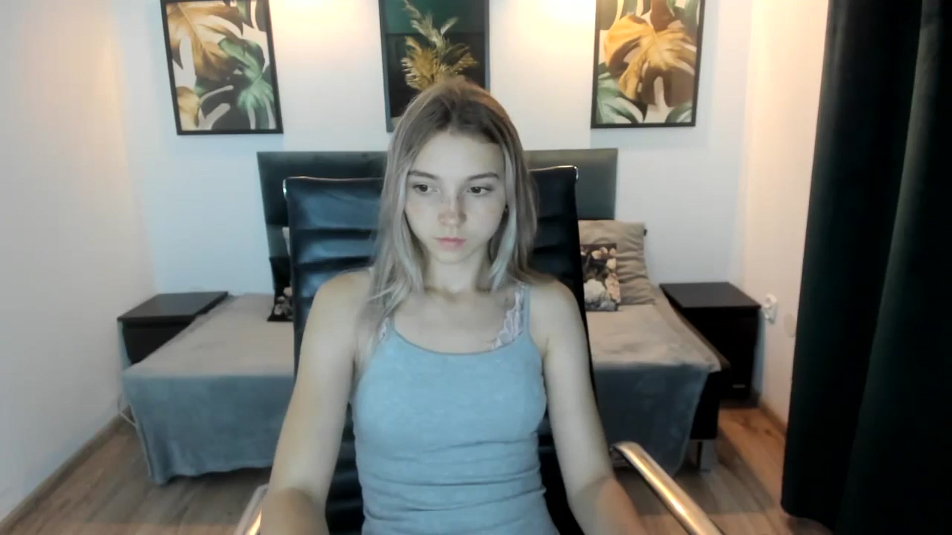 Gallery image thumbnail from Daisyy's myfreecams stream on, 08/26/2024, 18:34 image 13 of 20