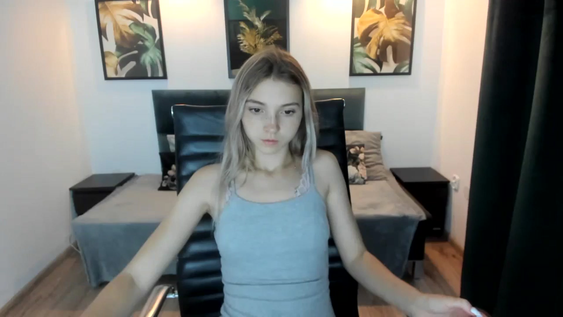 Gallery image thumbnail from Daisyy's myfreecams stream on, 08/26/2024, 18:34 image 15 of 20