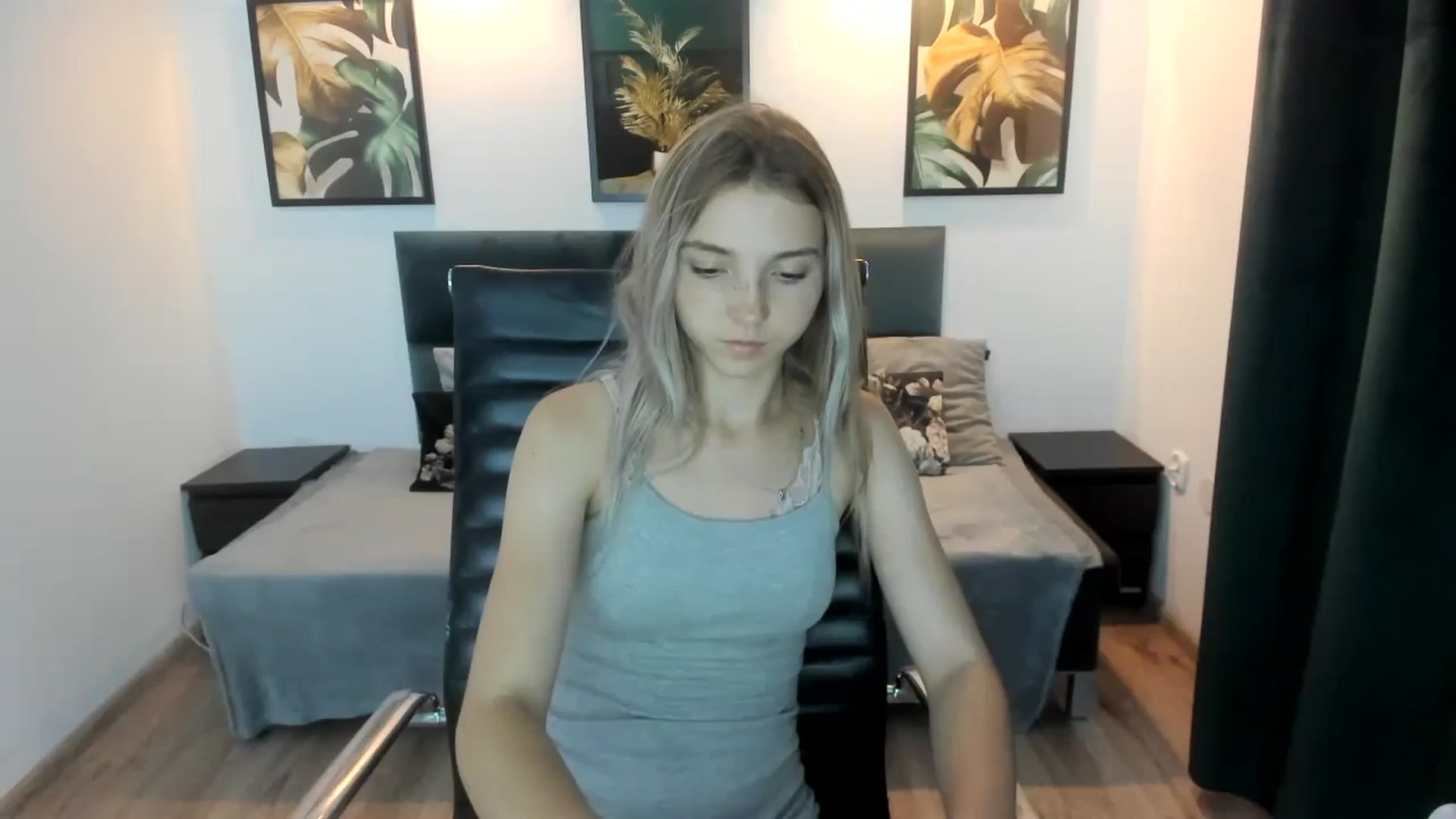 Gallery image thumbnail from Daisyy's myfreecams stream on, 08/26/2024, 18:34 image 19 of 20