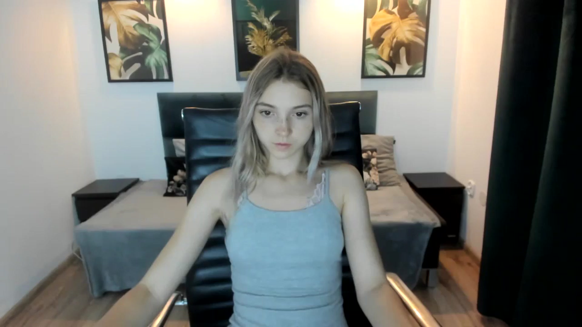 Gallery image thumbnail from Daisyy's myfreecams stream on, 08/26/2024, 18:34 image 14 of 20