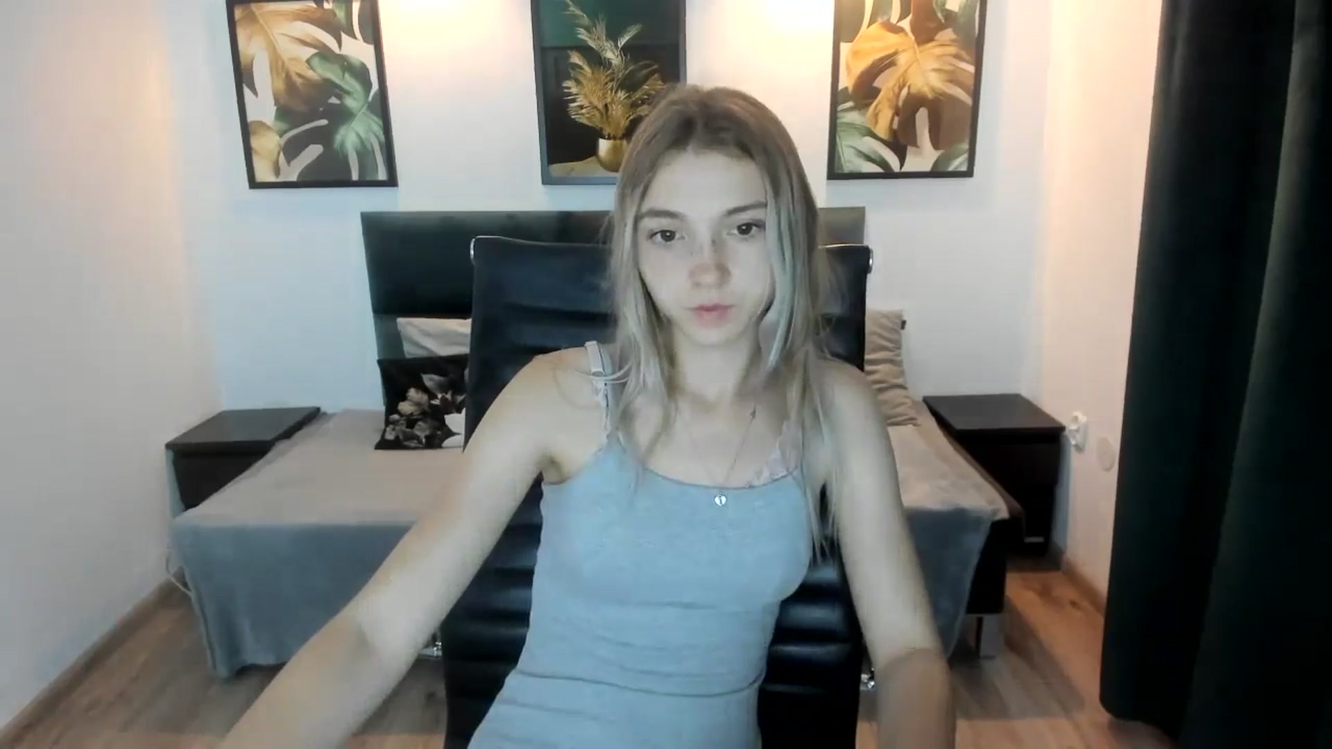 Gallery image thumbnail from Daisyy's myfreecams stream on, 08/26/2024, 19:32 image 15 of 20