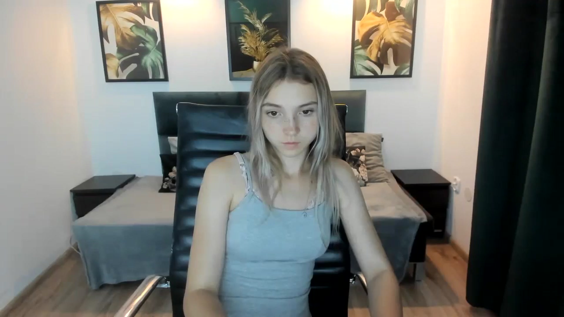 Gallery image thumbnail from Daisyy's myfreecams stream on, 08/26/2024, 19:32 image 17 of 20