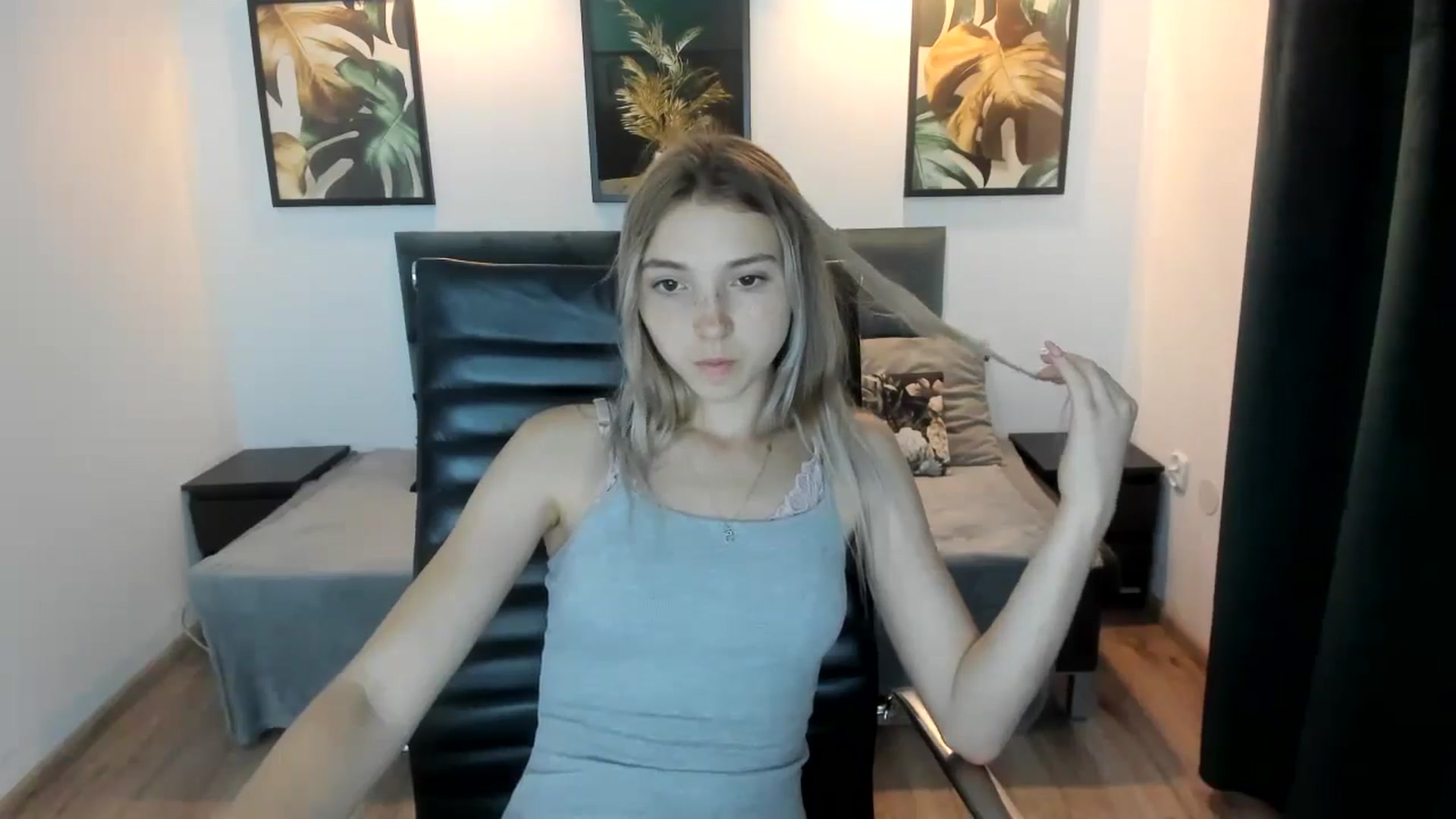 Gallery image thumbnail from Daisyy's myfreecams stream on, 08/26/2024, 19:32 image 7 of 20