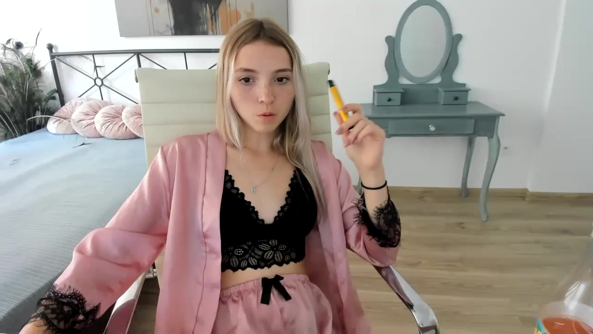 Gallery image thumbnail from Daisyy's myfreecams stream on, 08/28/2024, 13:52 image 1 of 20