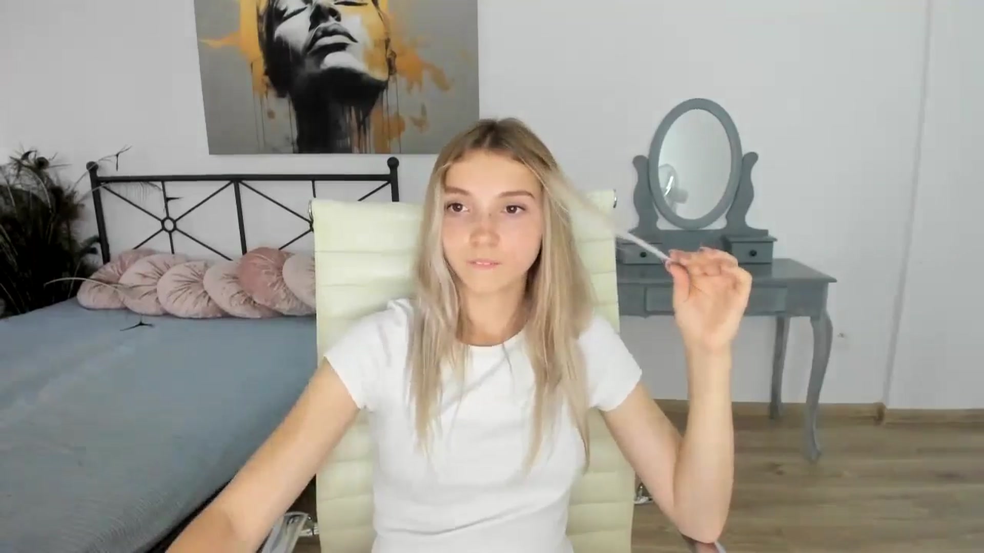 Gallery image thumbnail from Daisyy's myfreecams stream on, 08/28/2024, 17:42 image 13 of 20