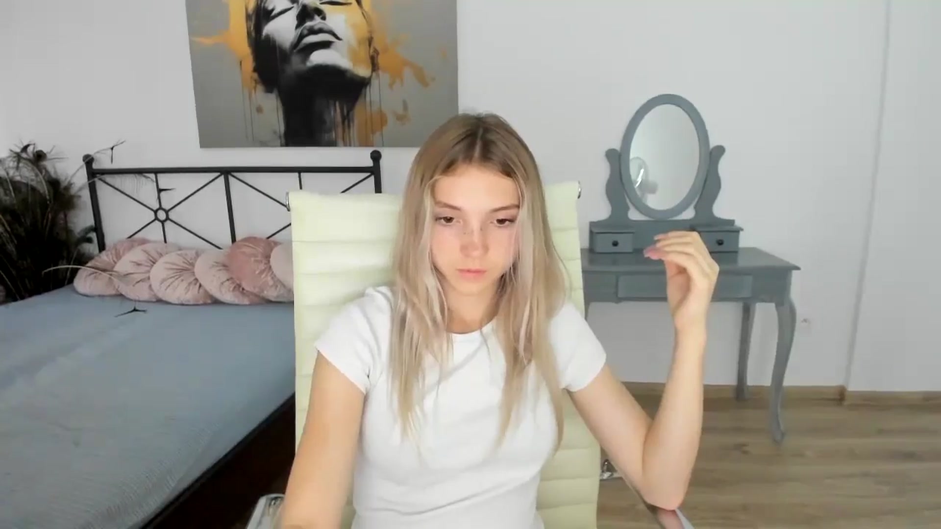 Gallery image thumbnail from Daisyy's myfreecams stream on, 08/28/2024, 17:42 image 12 of 20