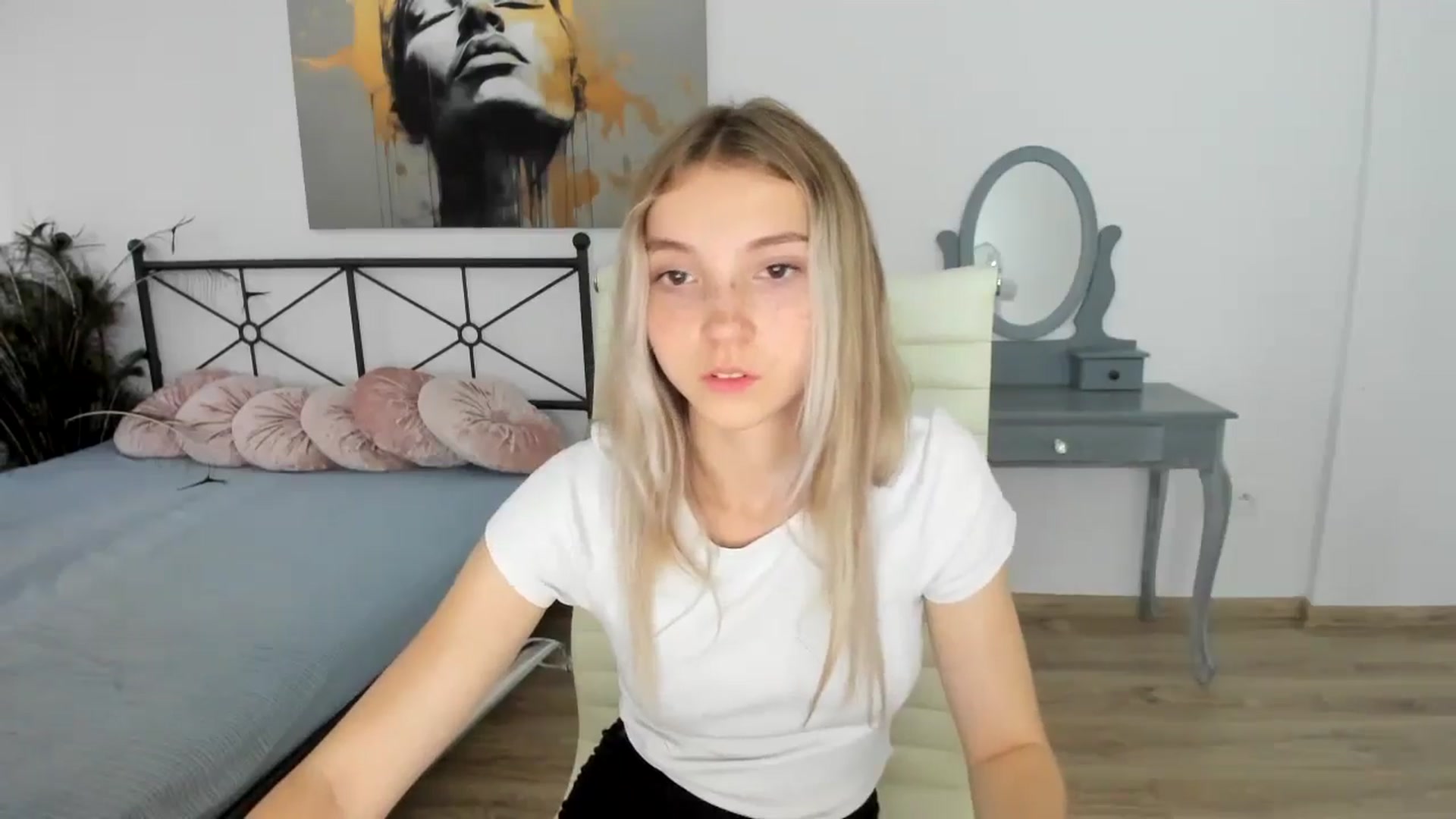 Gallery image thumbnail from Daisyy's myfreecams stream on, 08/28/2024, 17:42 image 8 of 20