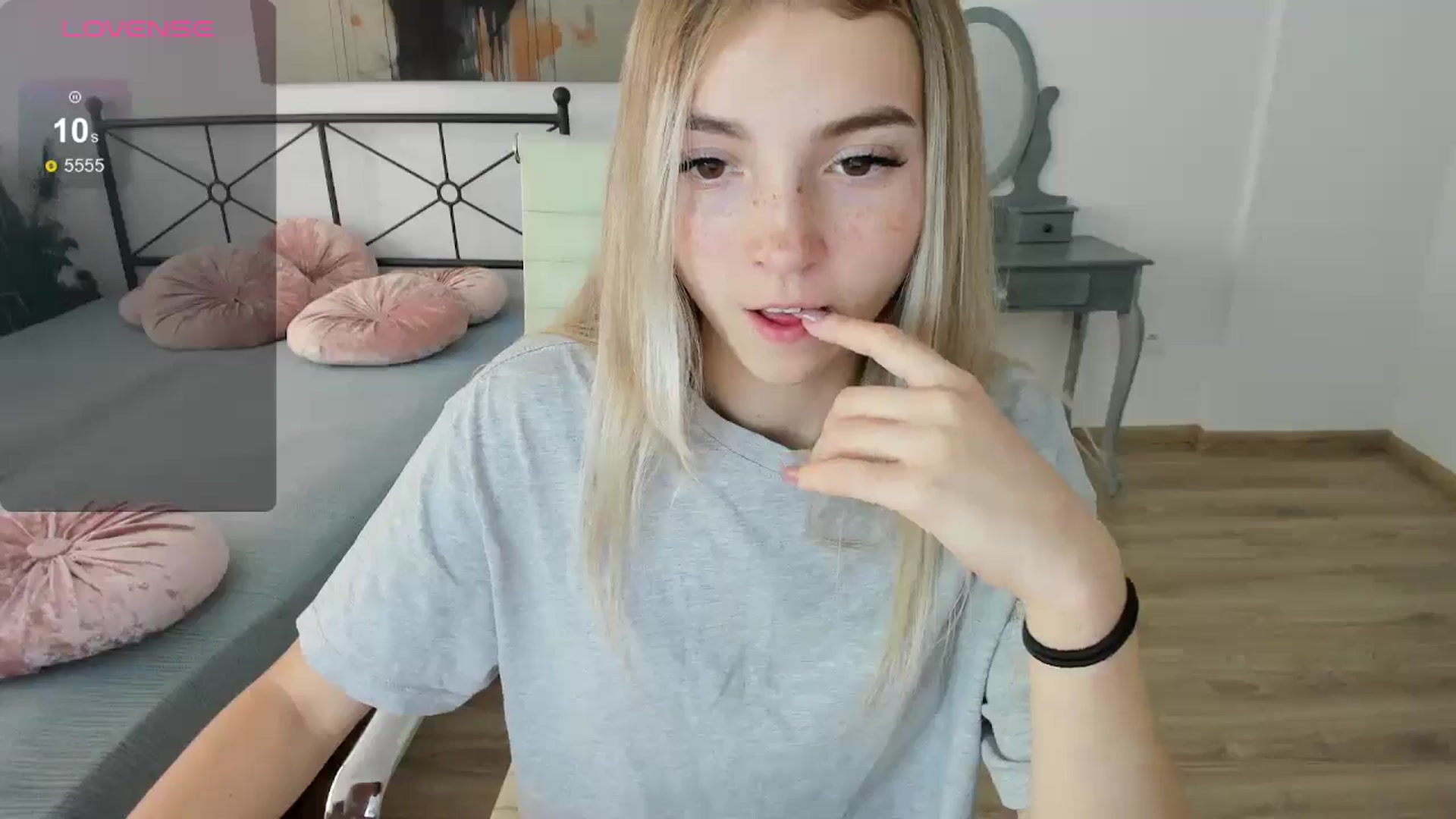 Gallery image thumbnail from Daisyy's myfreecams stream on, 09/03/2024, 16:41 image 3 of 20