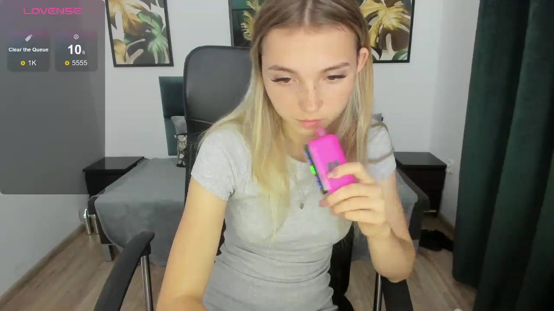 Gallery image thumbnail from Daisyy's myfreecams stream on, 09/06/2024, 18:21 image 6 of 20
