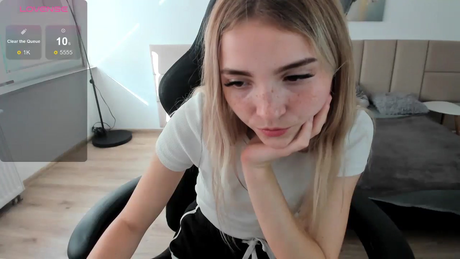 Gallery image thumbnail from Daisyy's myfreecams stream on, 09/07/2024, 14:30 image 5 of 20