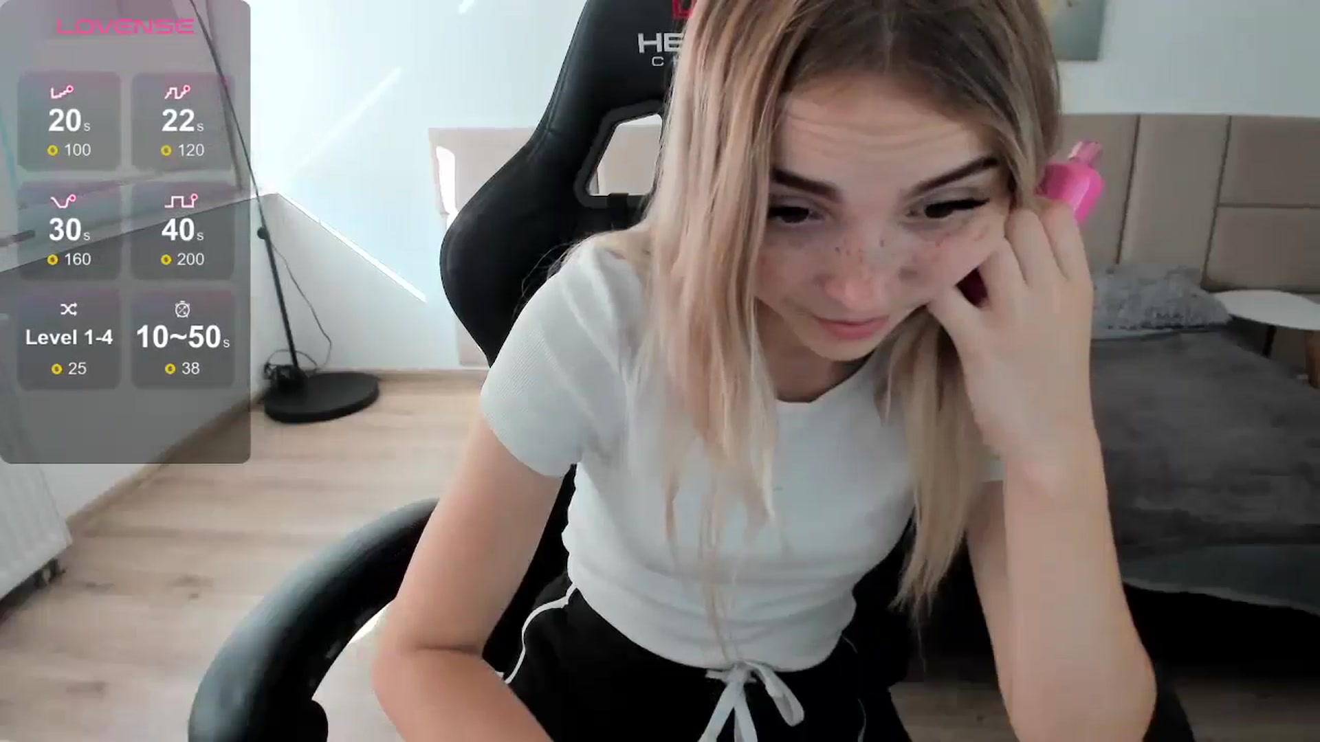 Gallery image thumbnail from Daisyy's myfreecams stream on, 09/07/2024, 14:30 image 6 of 20