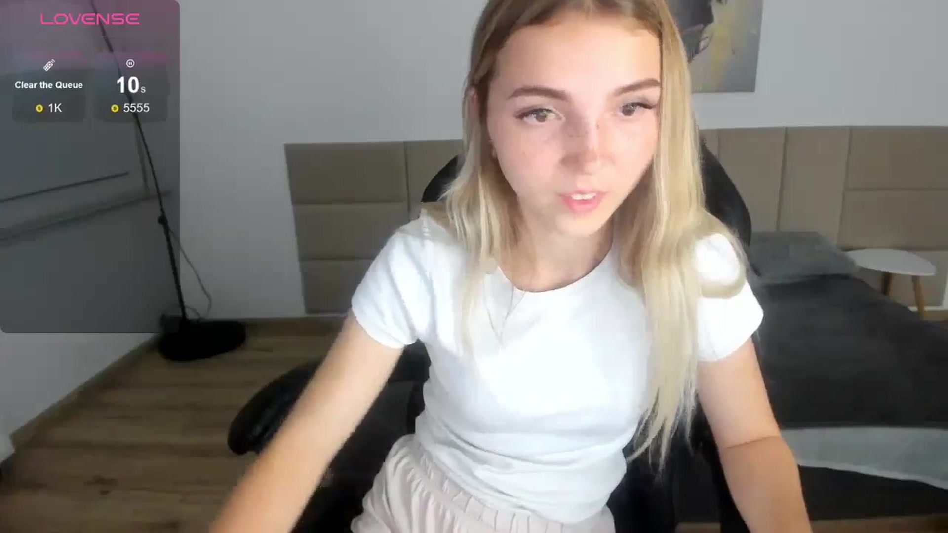 Gallery image thumbnail from Daisyy's myfreecams stream on, 09/07/2024, 19:03 image 12 of 20