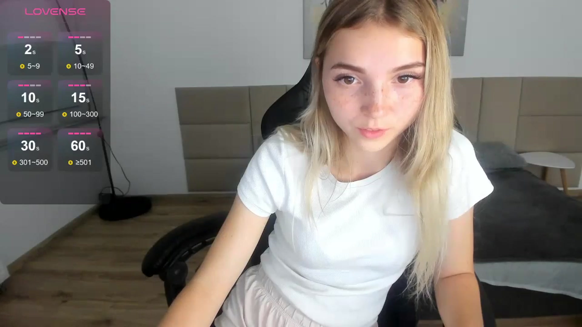 Gallery image thumbnail from Daisyy's myfreecams stream on, 09/07/2024, 19:03 image 19 of 20