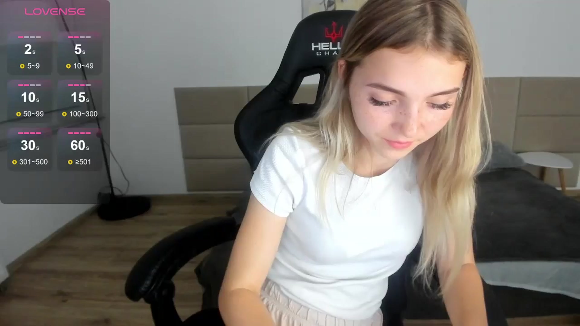 Gallery image thumbnail from Daisyy's myfreecams stream on, 09/07/2024, 19:03 image 16 of 20