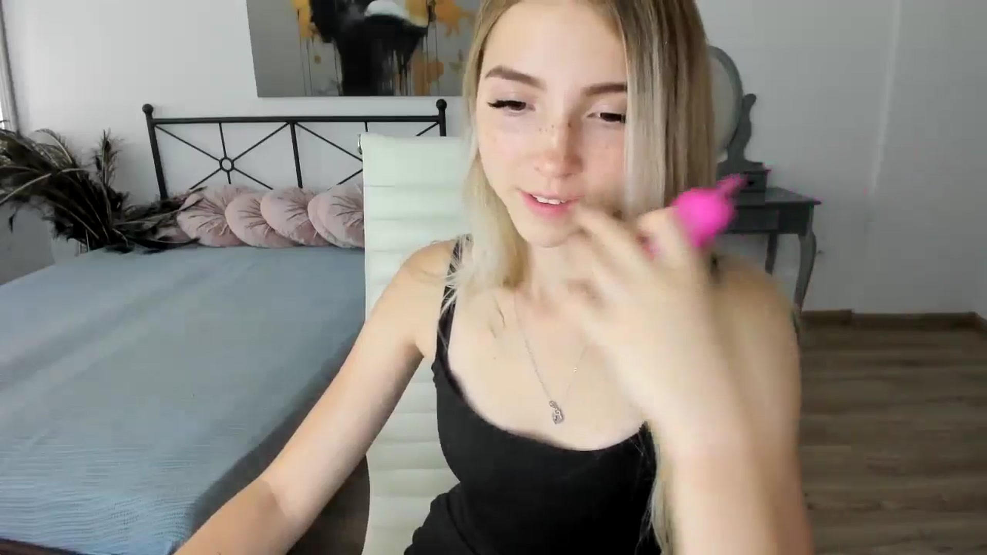 Gallery image thumbnail from Daisyy's myfreecams stream on, 09/09/2024, 14:38 image 18 of 20
