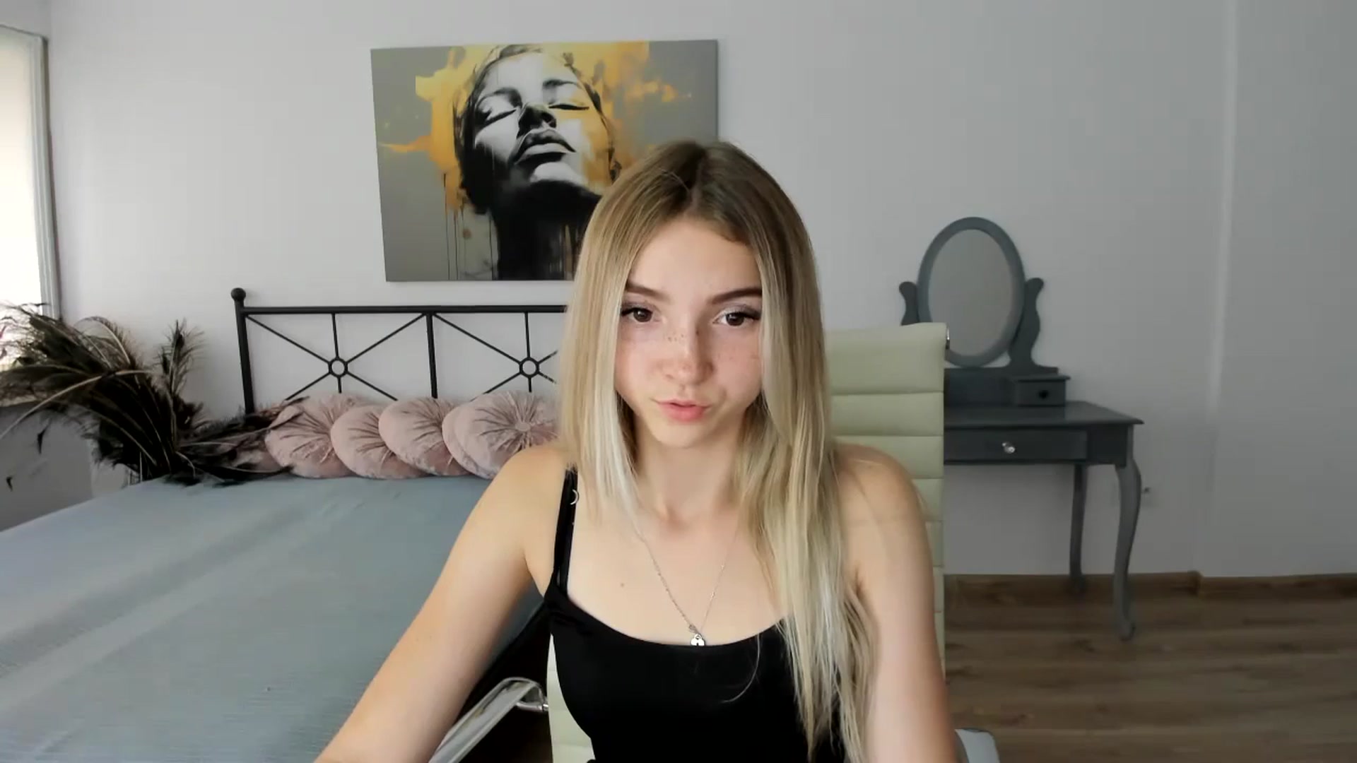 Gallery image thumbnail from Daisyy's myfreecams stream on, 09/09/2024, 14:38 image 9 of 20
