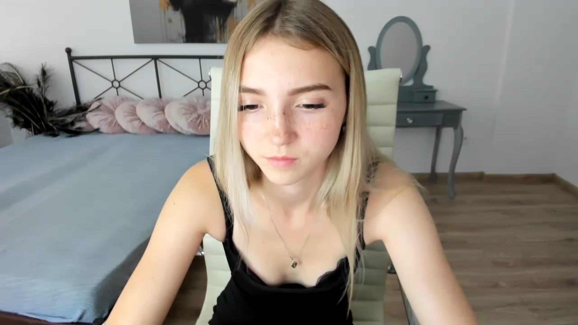 Gallery image thumbnail from Daisyy's myfreecams stream on, 09/09/2024, 15:40 image 19 of 20