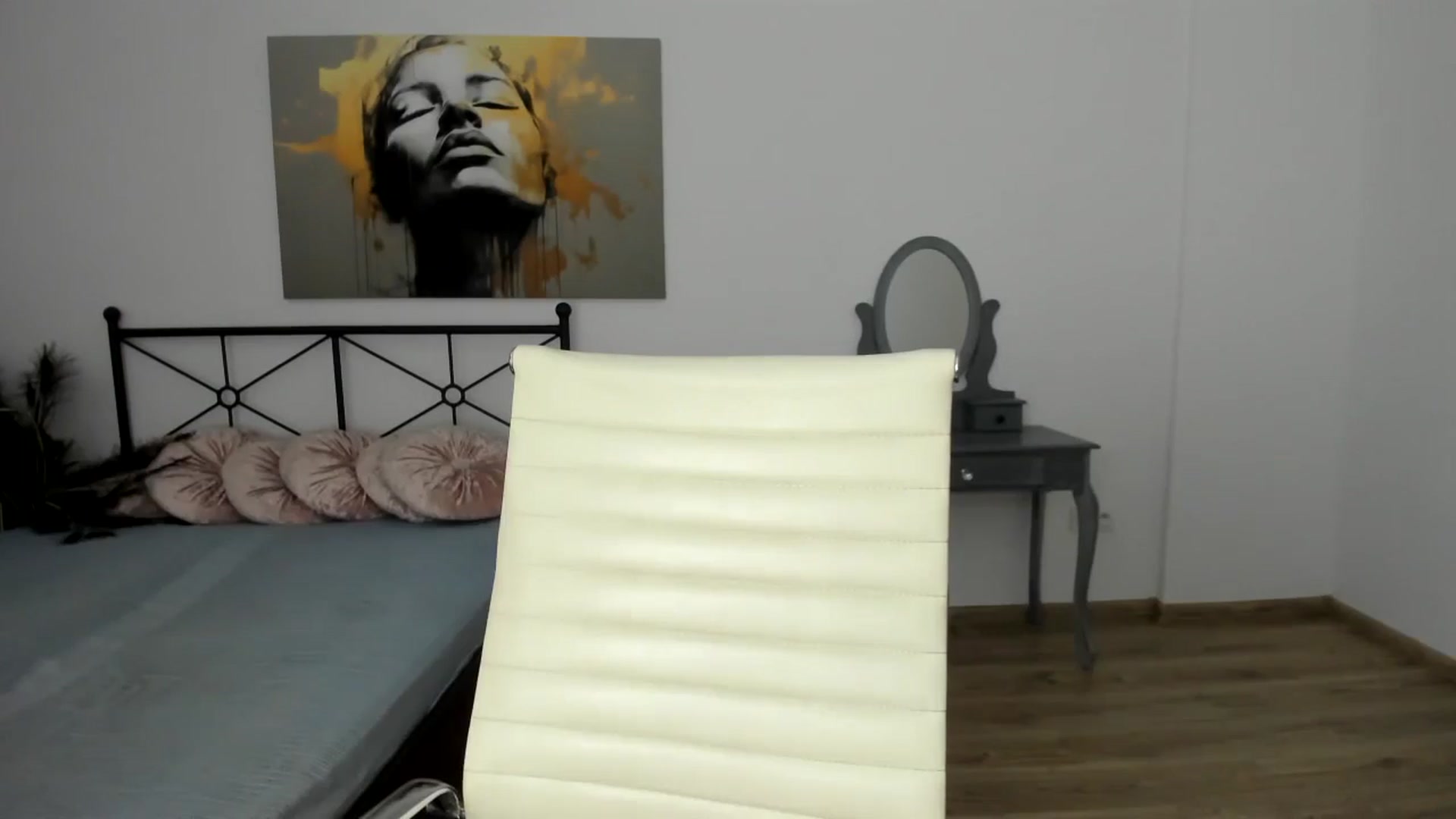 Gallery image thumbnail from Daisyy's myfreecams stream on, 09/09/2024, 20:03 image 14 of 20
