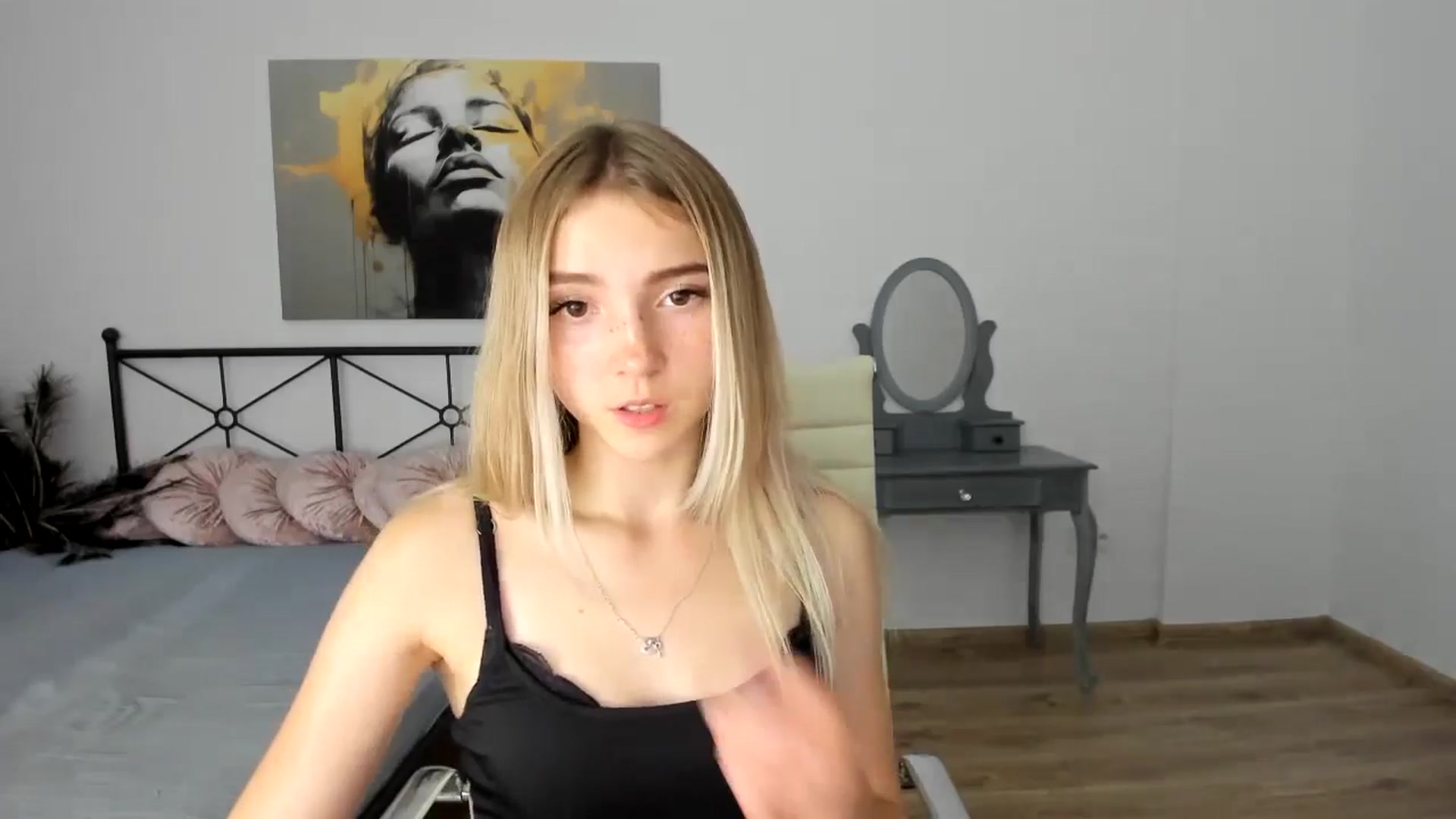 Gallery image thumbnail from Daisyy's myfreecams stream on, 09/09/2024, 20:03 image 16 of 20