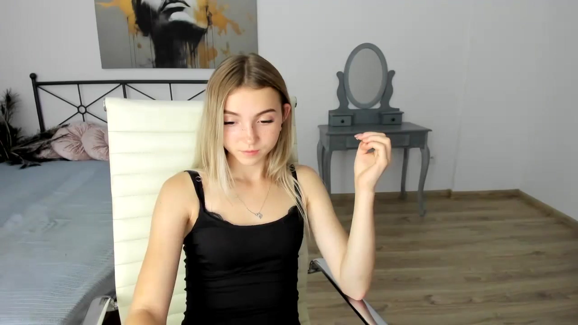 Gallery image thumbnail from Daisyy's myfreecams stream on, 09/09/2024, 20:03 image 10 of 20