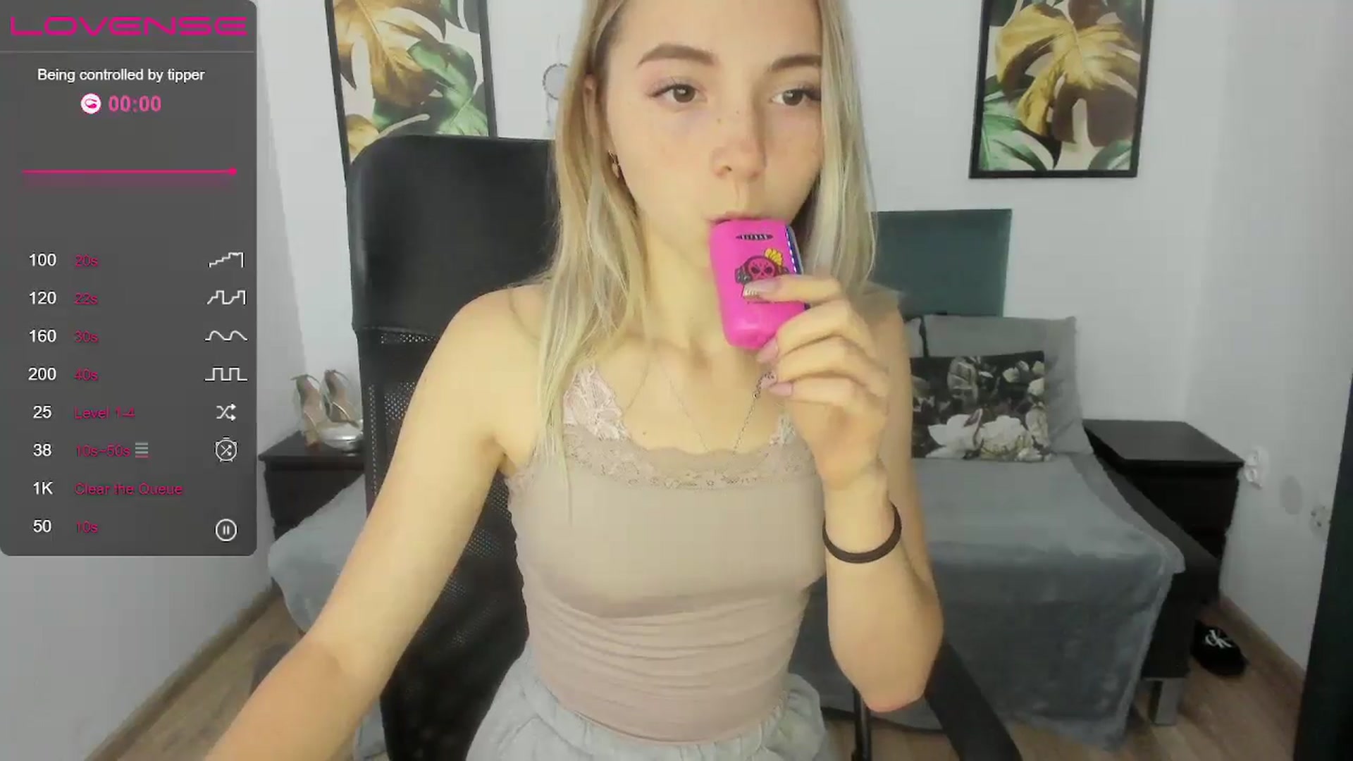 Gallery image thumbnail from Daisyy's myfreecams stream on, 09/20/2024, 19:39 image 3 of 20