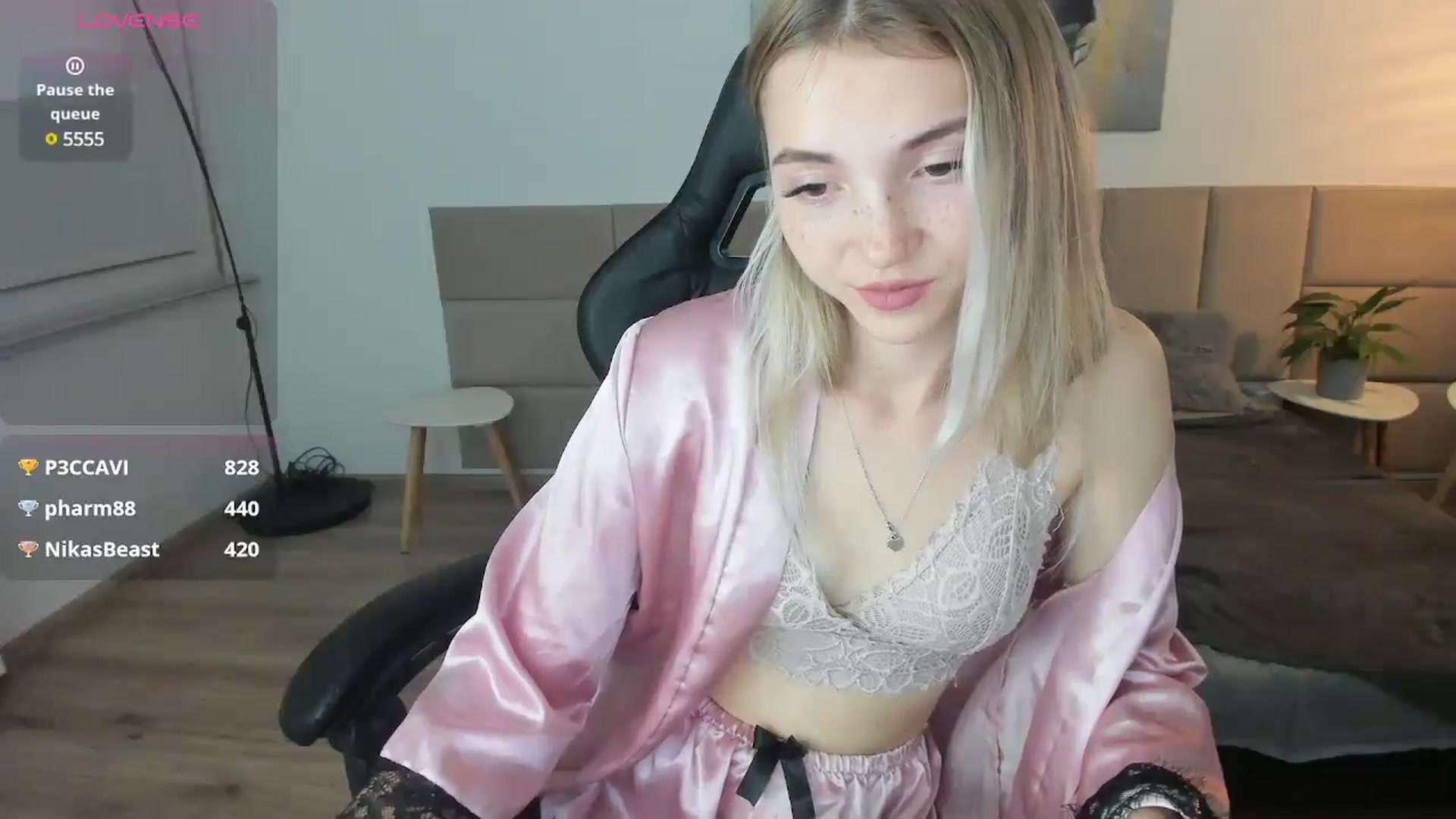 Gallery image thumbnail from Daisyy's myfreecams stream on, 09/21/2024, 20:26 image 10 of 20