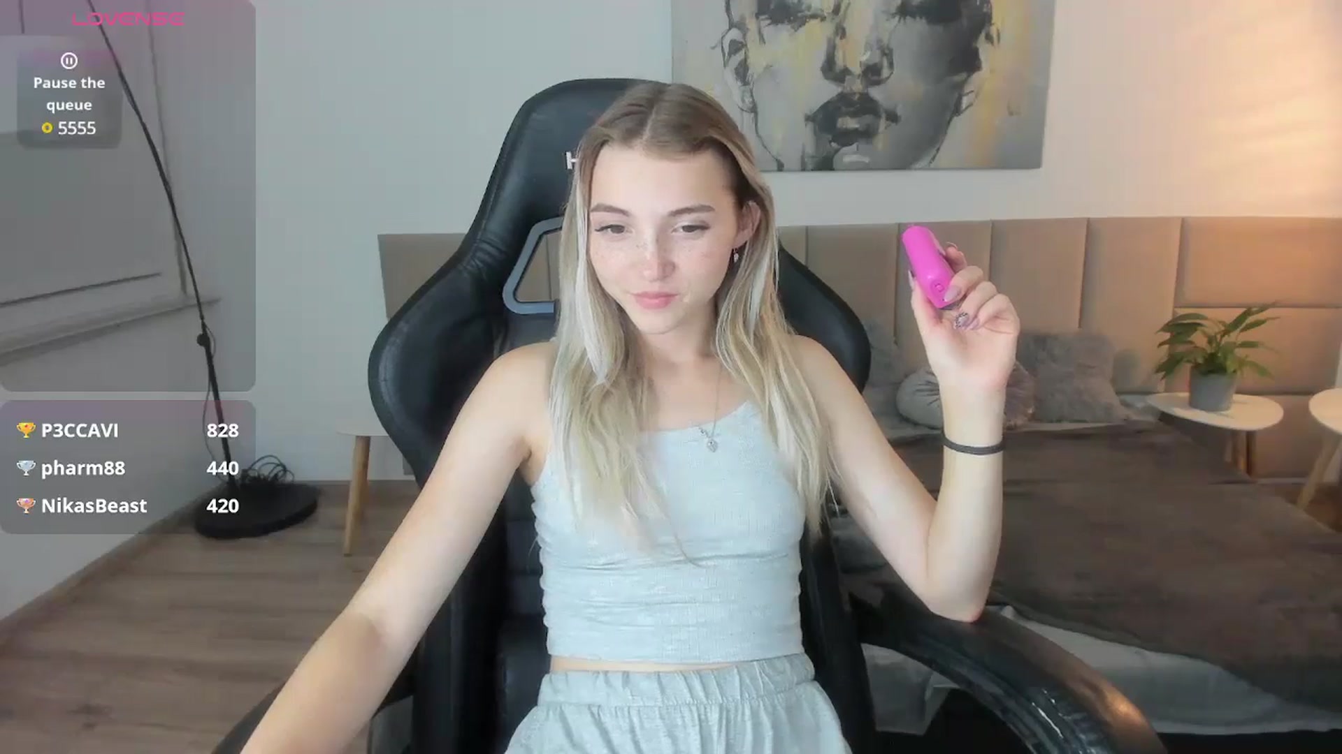 Gallery image thumbnail from Daisyy's myfreecams stream on, 09/21/2024, 21:19 image 7 of 20