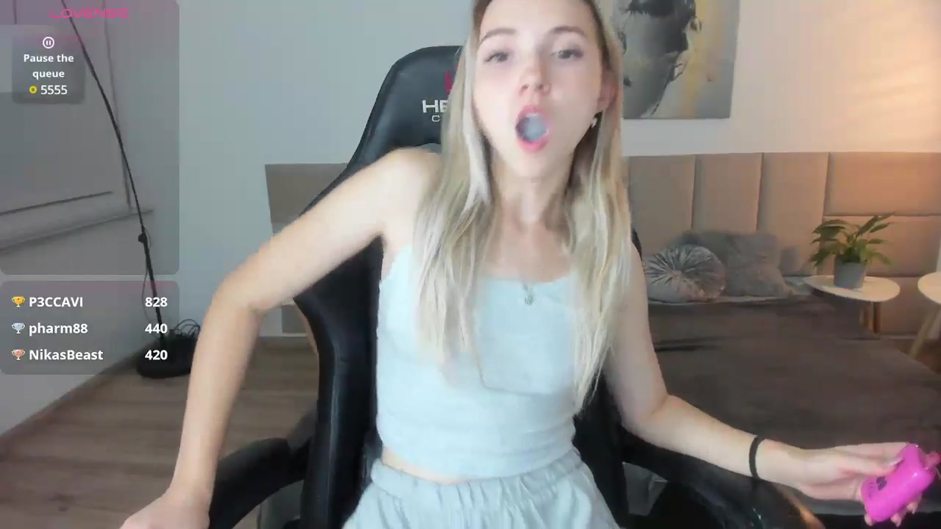Gallery image thumbnail from Daisyy's myfreecams stream on, 09/21/2024, 21:19 image 6 of 20