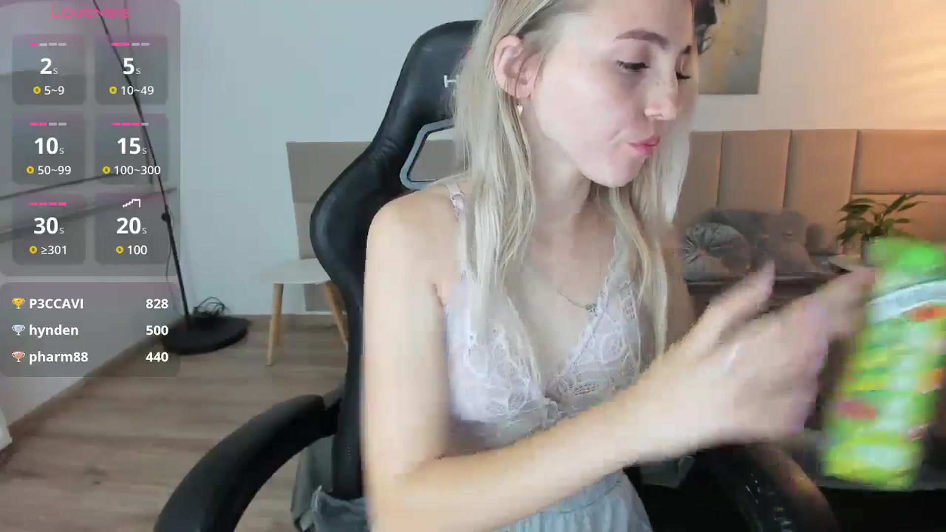Gallery image thumbnail from Daisyy's myfreecams stream on, 09/21/2024, 23:51 image 19 of 20
