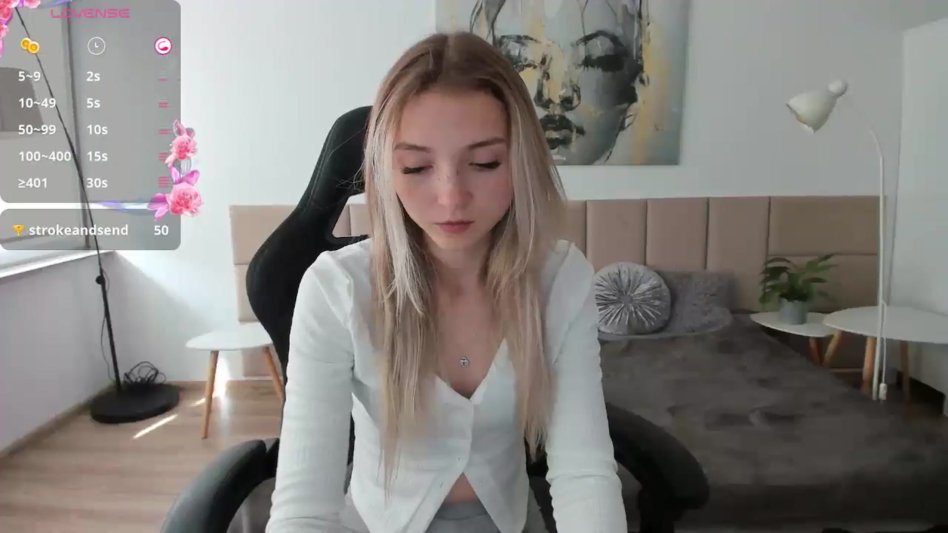 Gallery image thumbnail from Daisyy's myfreecams stream on, 09/23/2024, 14:01 image 8 of 20