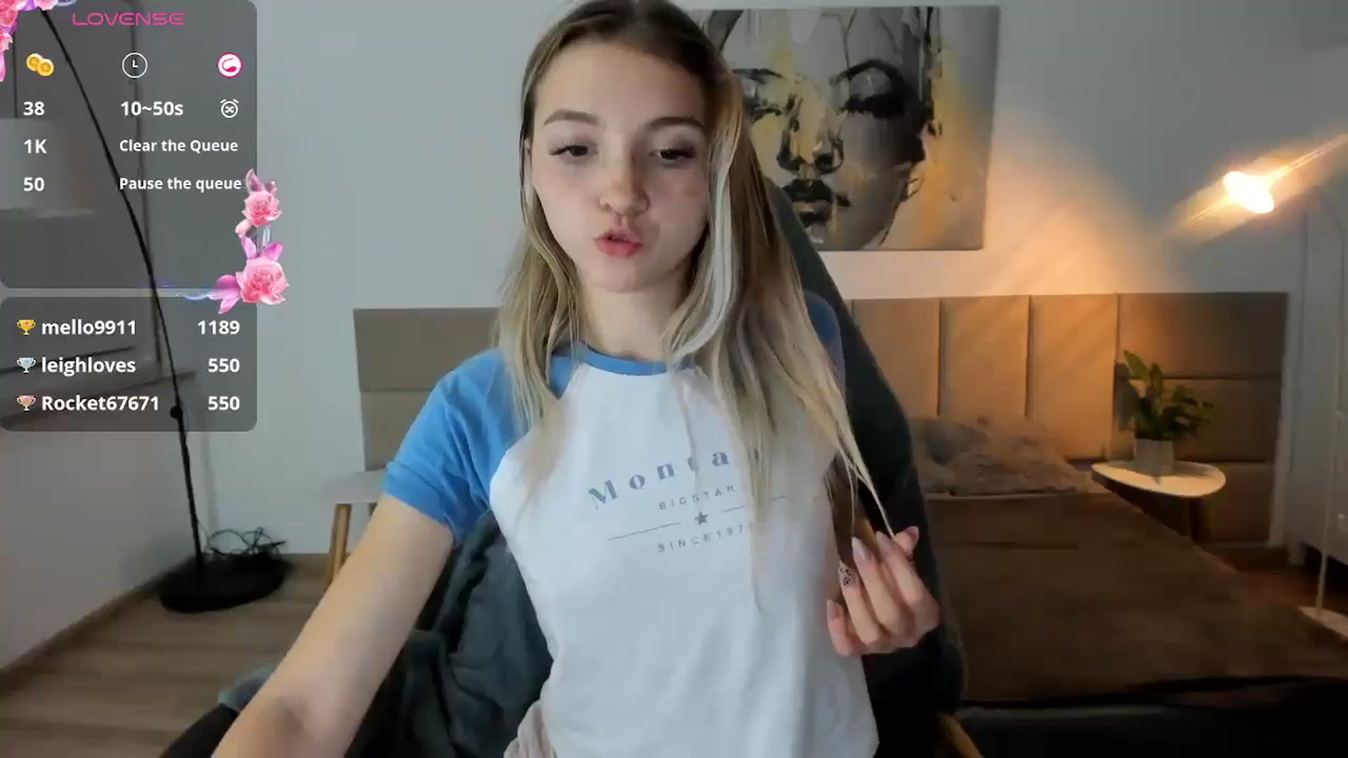 Gallery image thumbnail from Daisyy's myfreecams stream on, 09/28/2024, 23:24 image 17 of 20