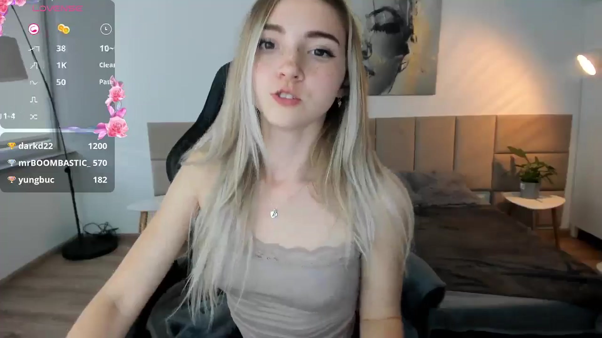 Gallery image thumbnail from Daisyy's myfreecams stream on, 09/29/2024, 15:27 image 11 of 20