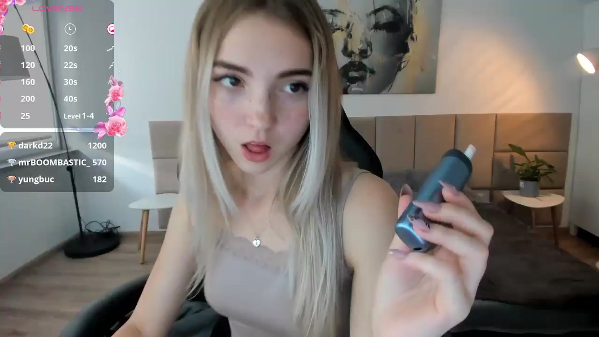 Gallery image thumbnail from Daisyy's myfreecams stream on, 09/29/2024, 15:27 image 2 of 20