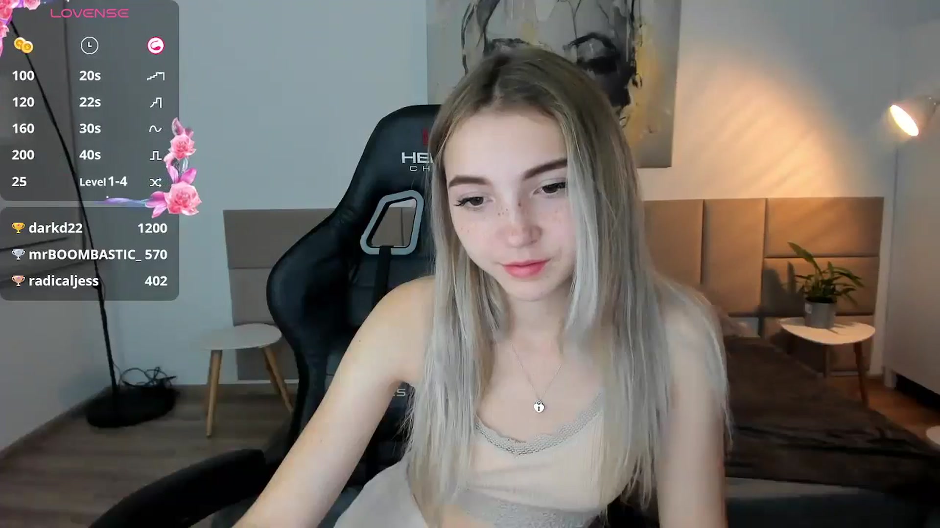 Gallery image thumbnail from Daisyy's myfreecams stream on, 09/29/2024, 18:34 image 3 of 20