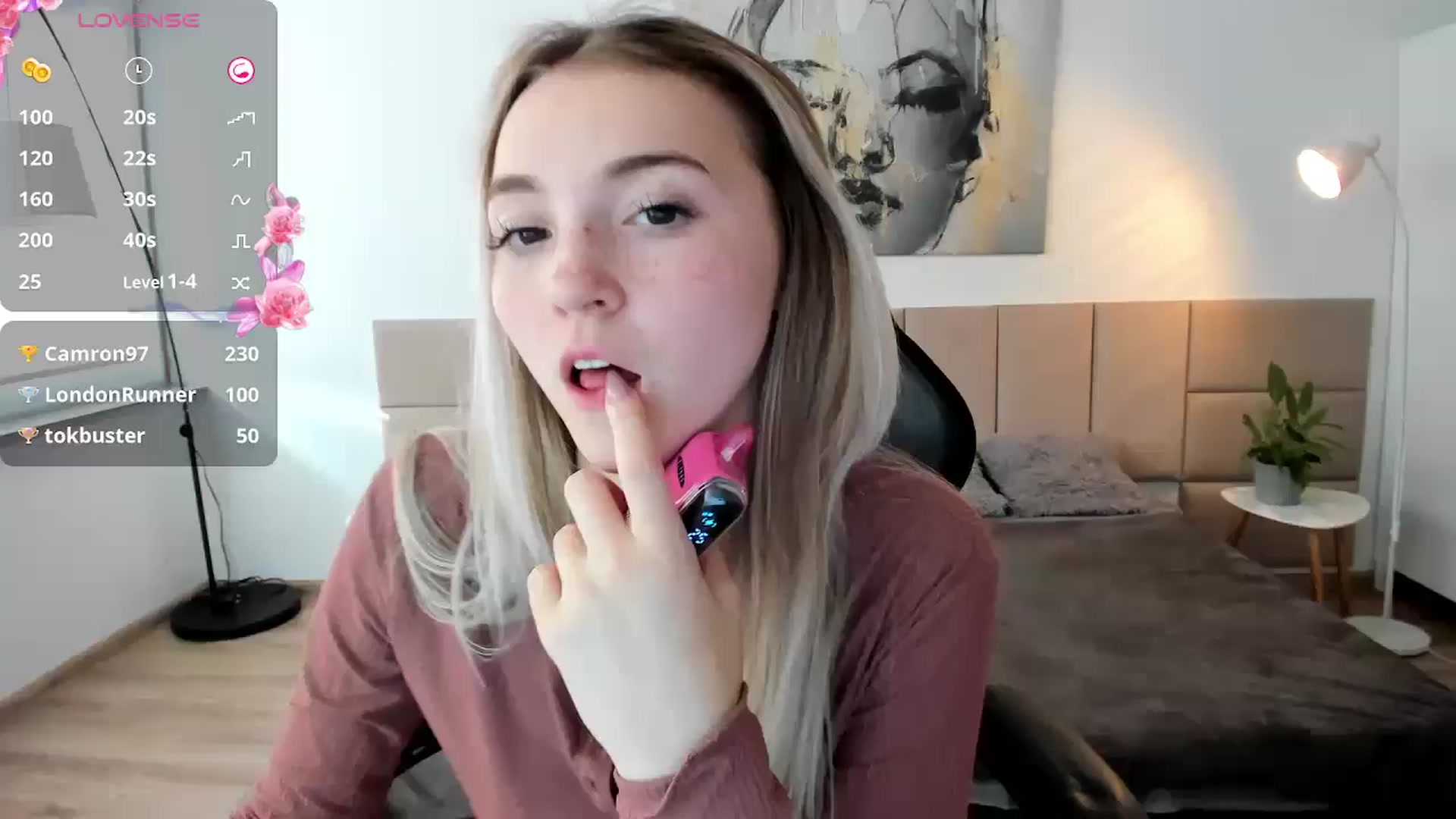 Gallery image thumbnail from Daisyy's myfreecams stream on, 09/30/2024, 15:34 image 6 of 20