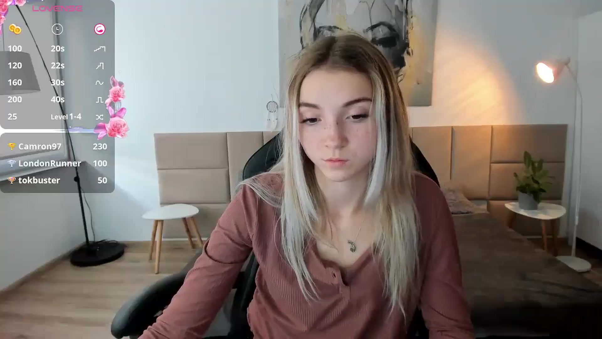 Gallery image thumbnail from Daisyy's myfreecams stream on, 09/30/2024, 15:34 image 13 of 20