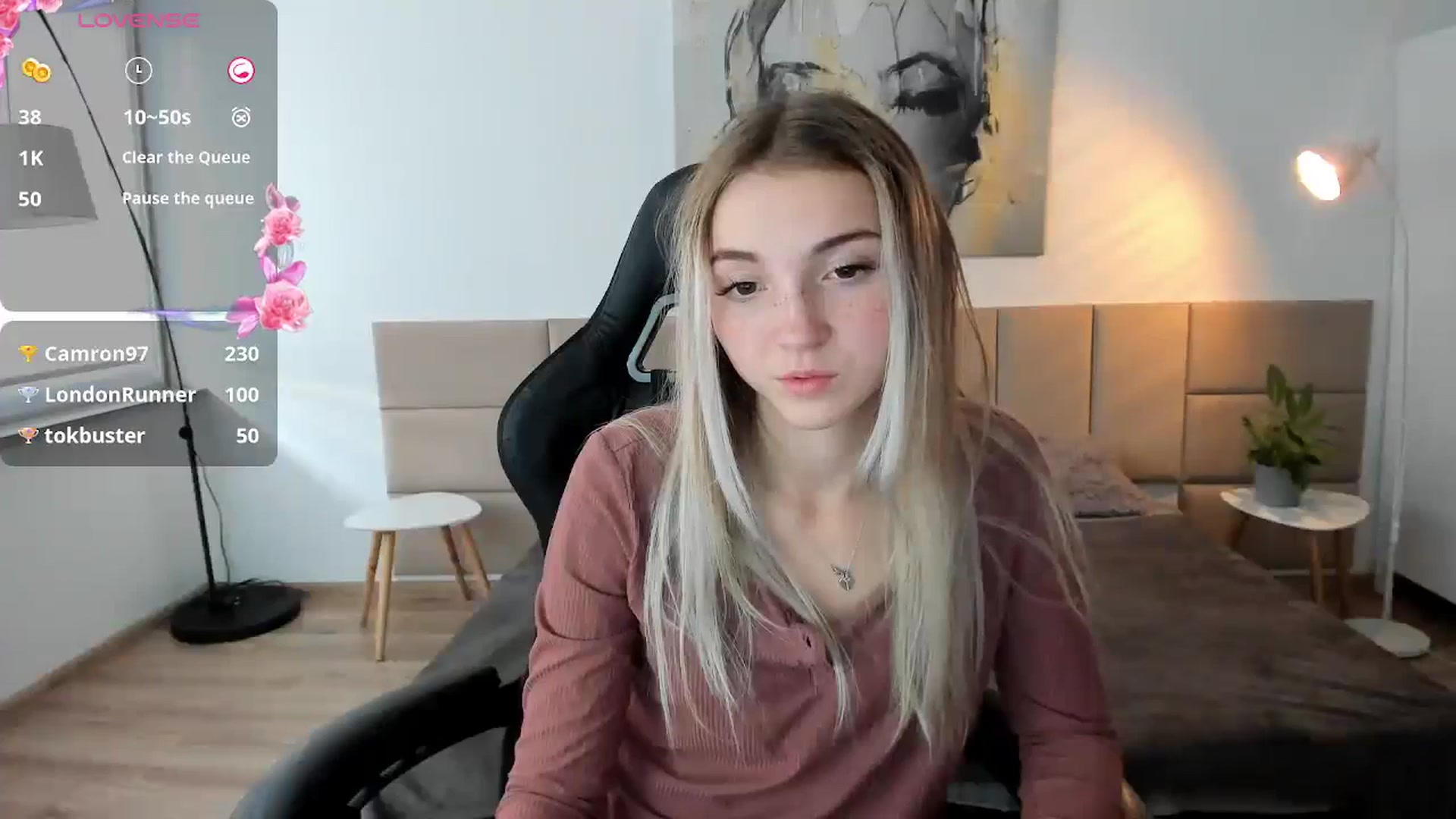 Gallery image thumbnail from Daisyy's myfreecams stream on, 09/30/2024, 15:34 image 16 of 20