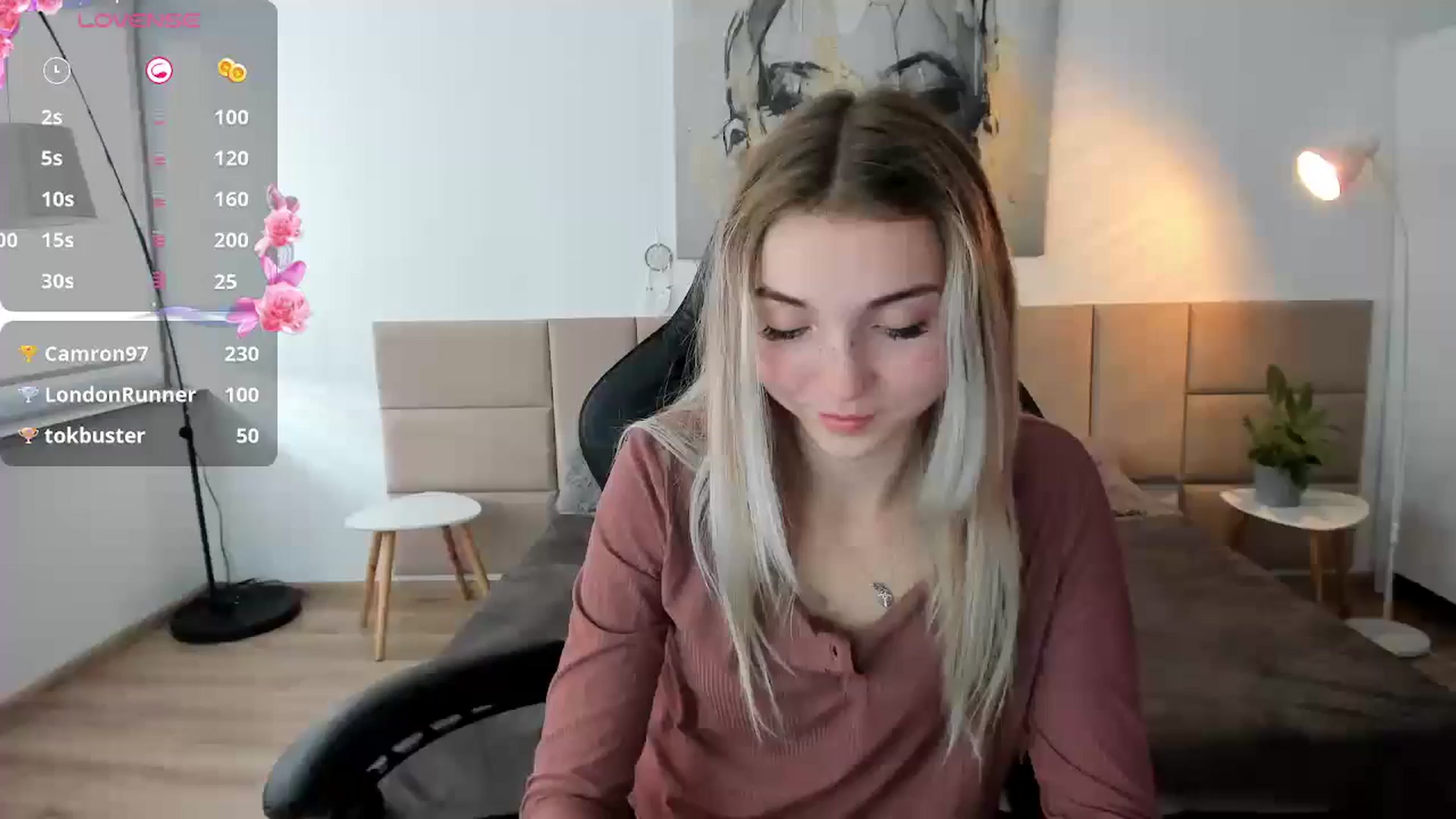 Gallery image thumbnail from Daisyy's myfreecams stream on, 09/30/2024, 15:34 image 10 of 20
