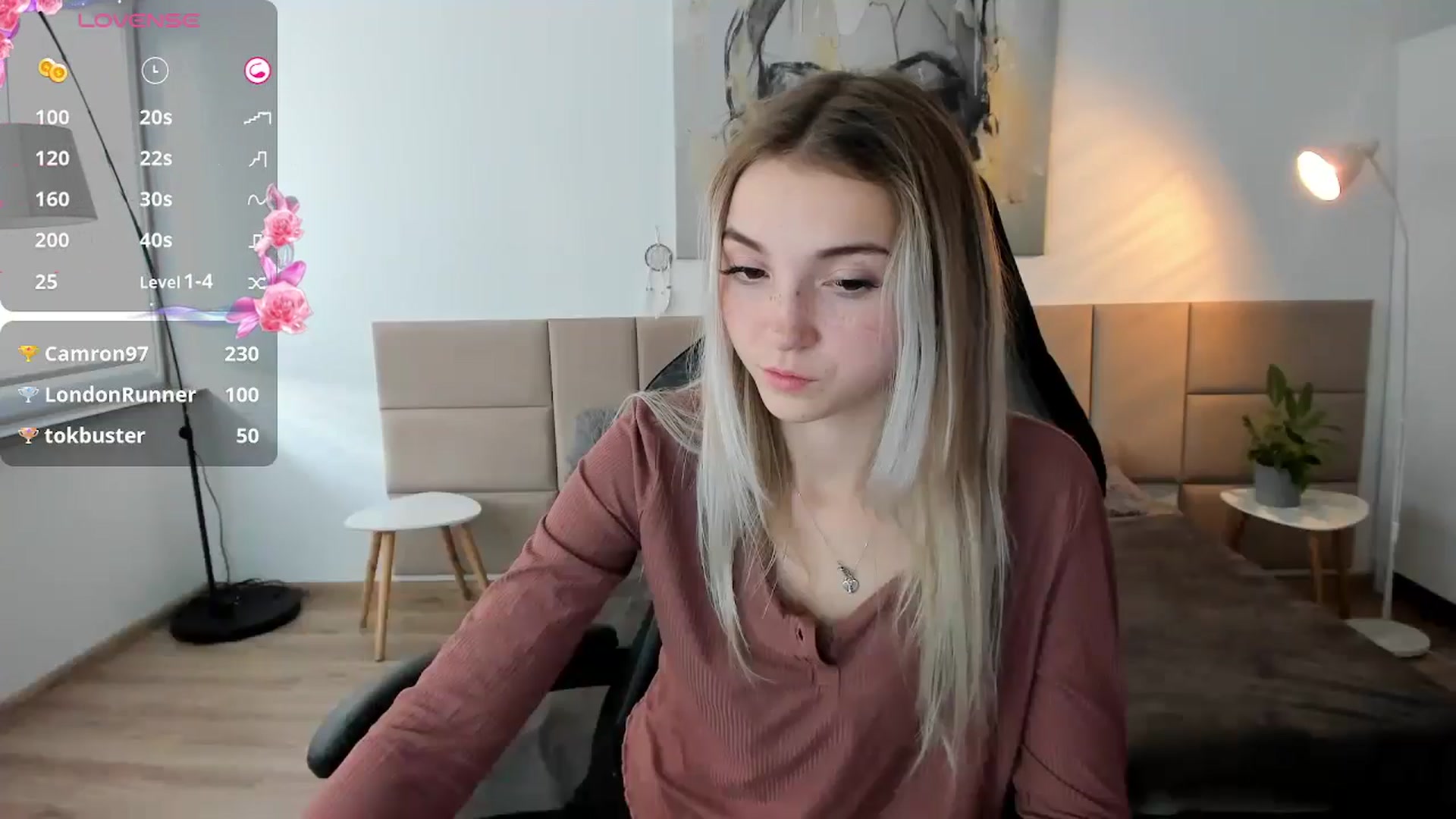 Gallery image thumbnail from Daisyy's myfreecams stream on, 09/30/2024, 15:34 image 11 of 20