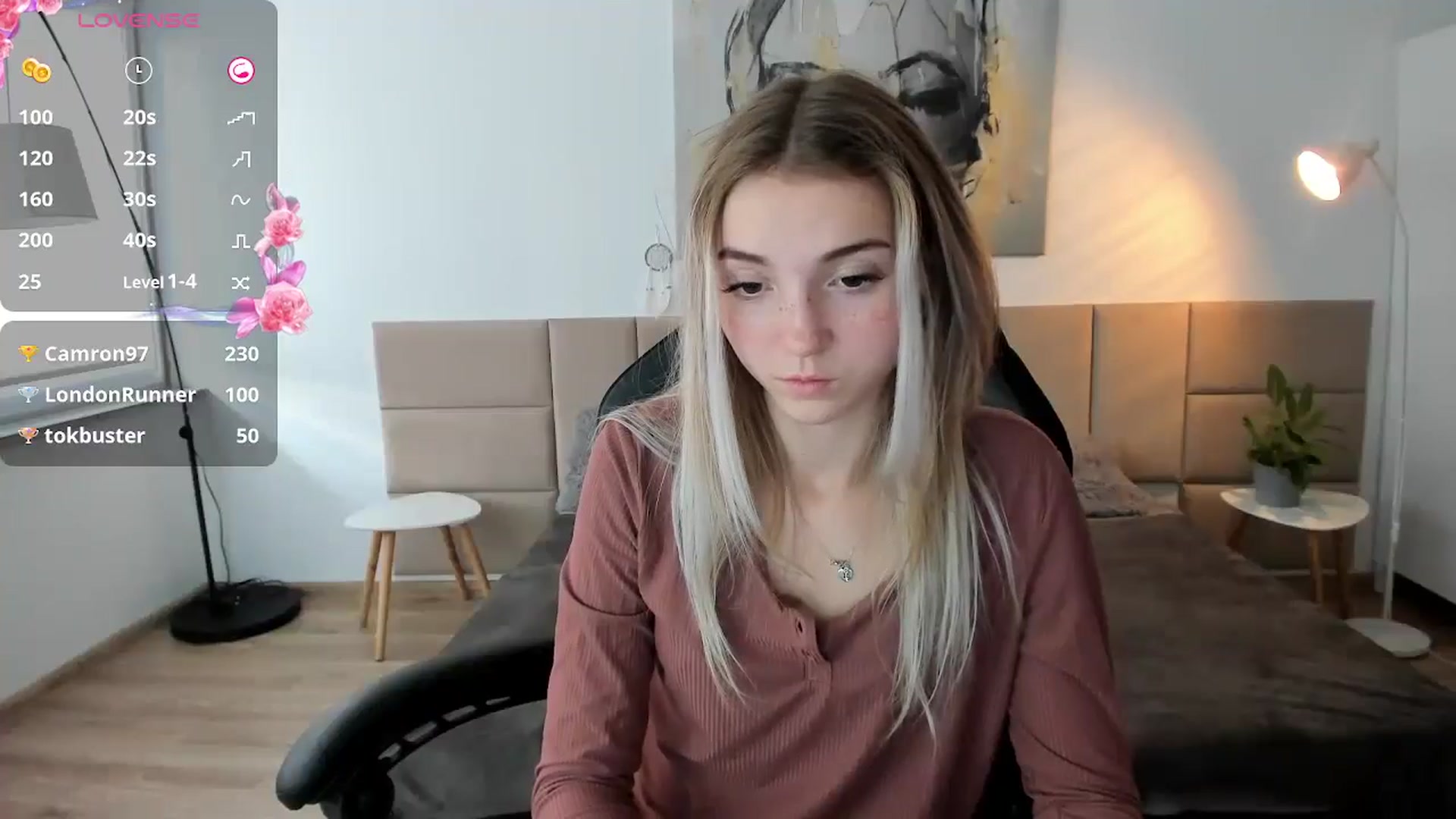 Gallery image thumbnail from Daisyy's myfreecams stream on, 09/30/2024, 15:34 image 12 of 20