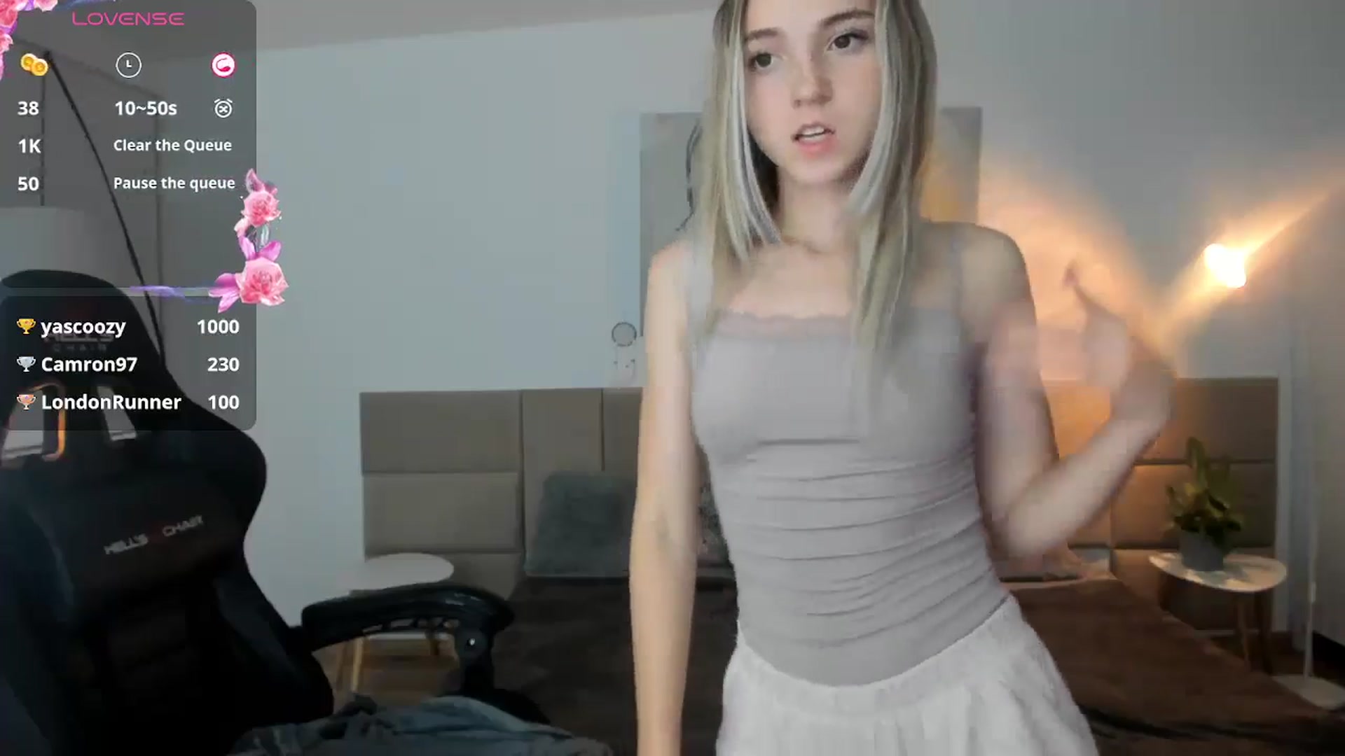 Gallery image thumbnail from Daisyy's myfreecams stream on, 09/30/2024, 17:23 image 12 of 20