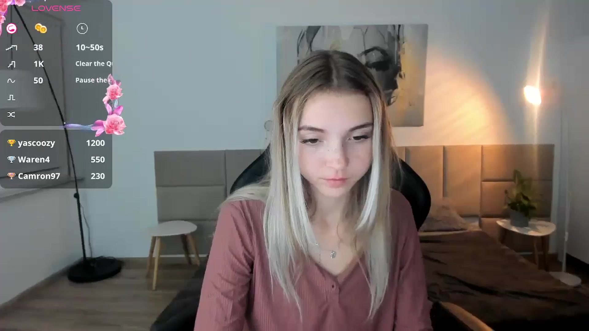 Gallery image thumbnail from Daisyy's myfreecams stream on, 09/30/2024, 18:35 image 4 of 20